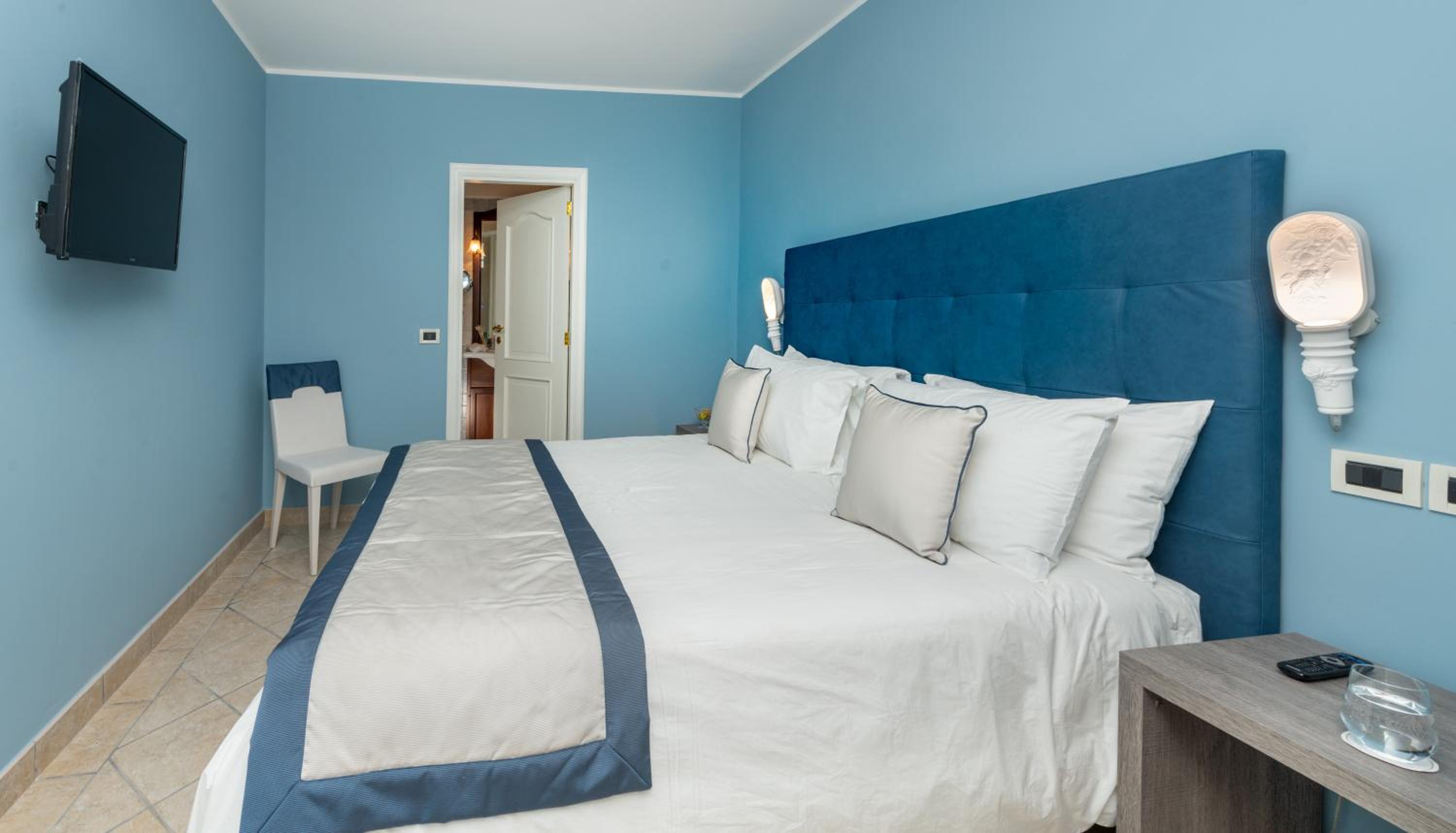 Double Room with Balcony photo 1