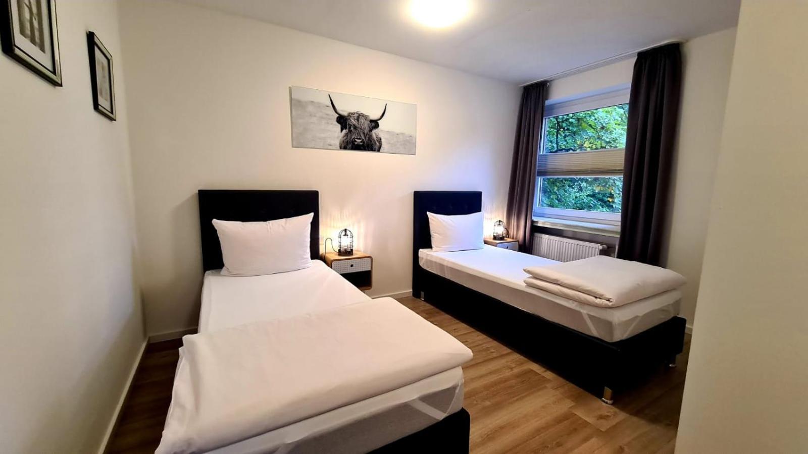 Standard Twin Room - Photo 2