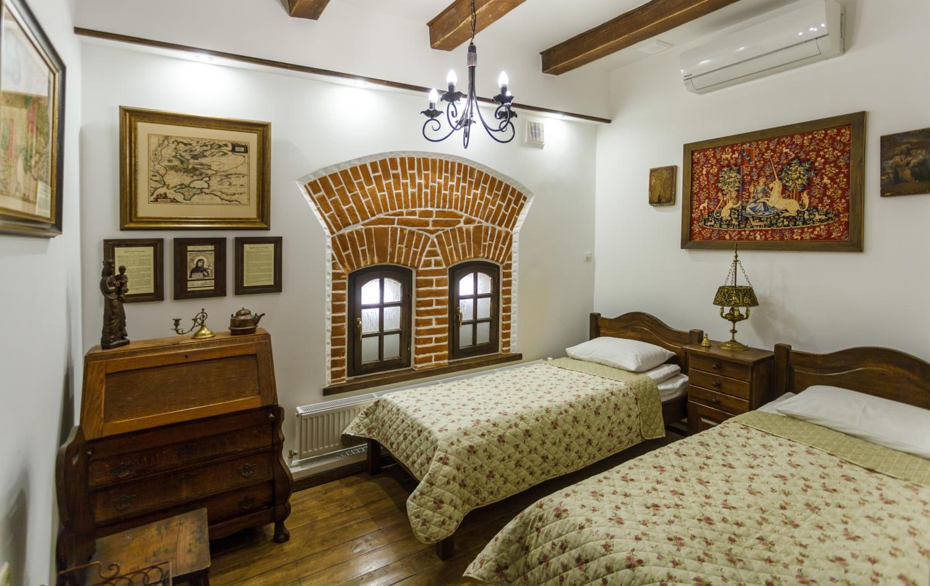 Standard Double or Twin Room photo 1