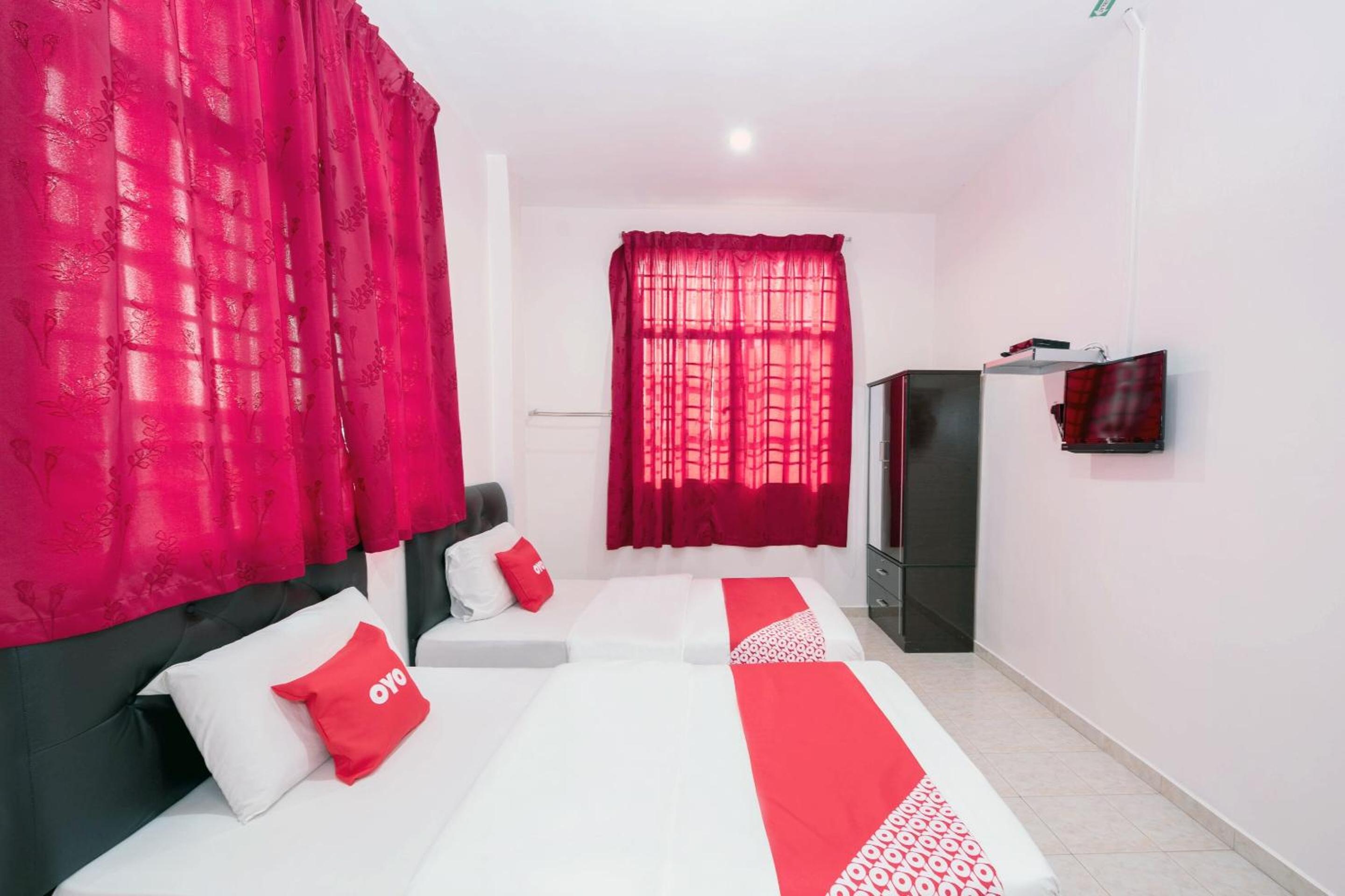 Deluxe Twin Room - Photo 2