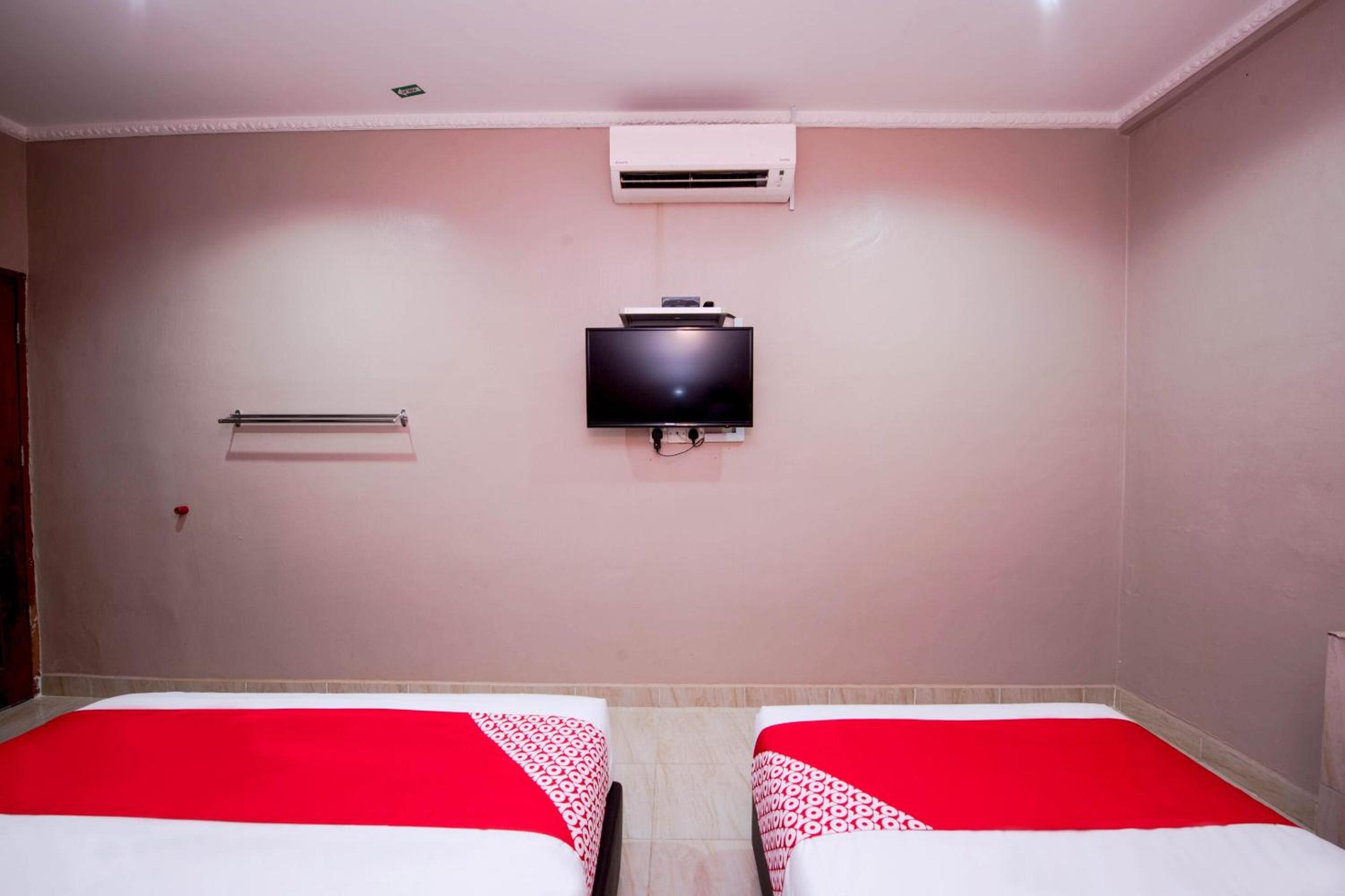 Superior Suite - Photo 5