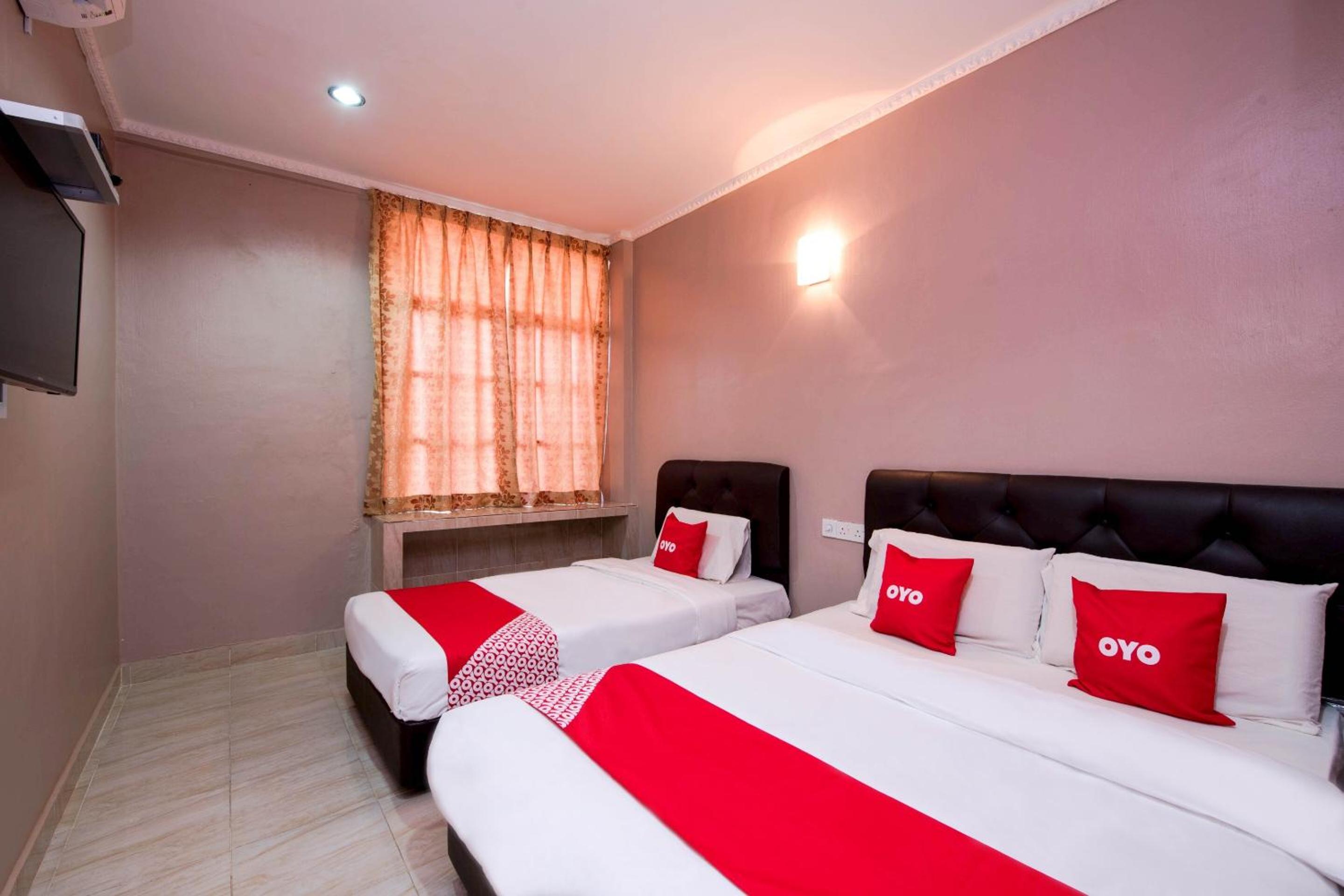 Superior Suite - Photo 7