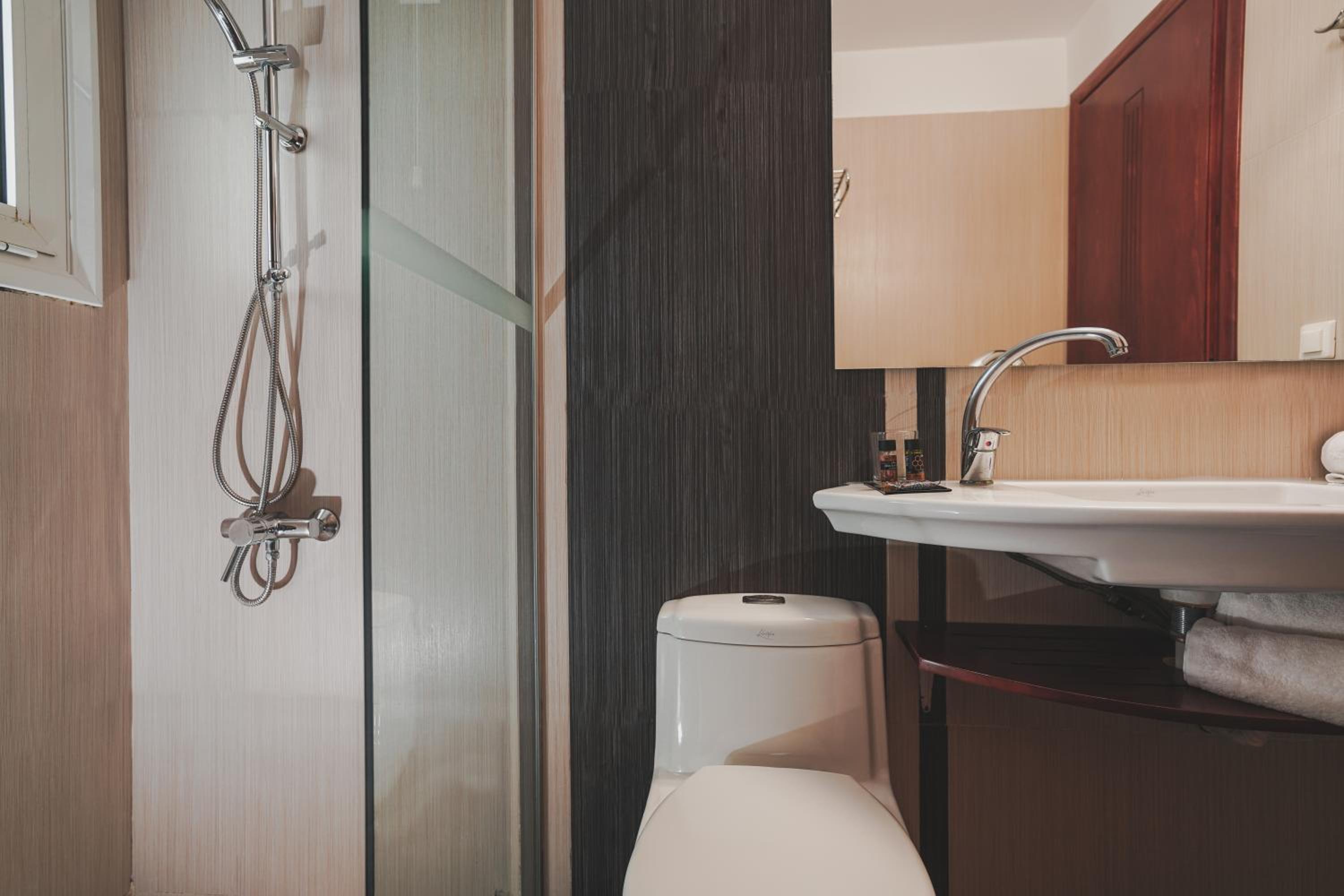 Two-Bedroom Apartment with Pool View - Photo 24