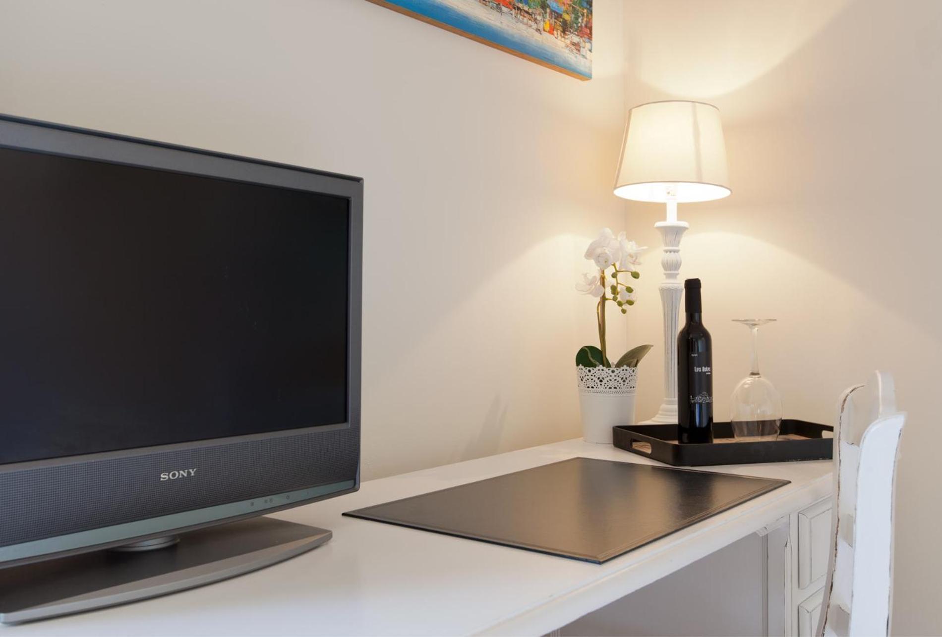 Single Room photo 2