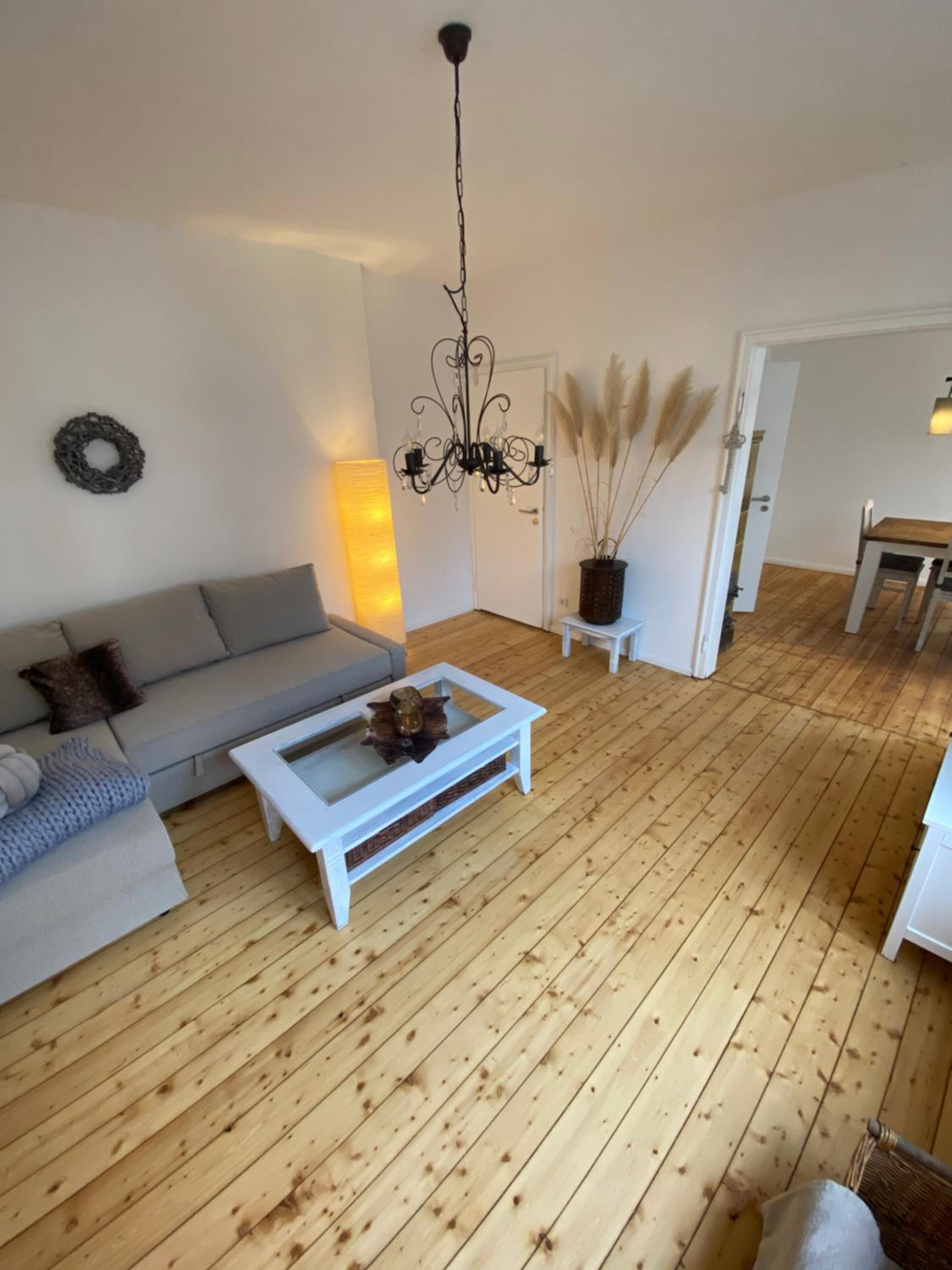 One-Bedroom Apartment - Photo 6