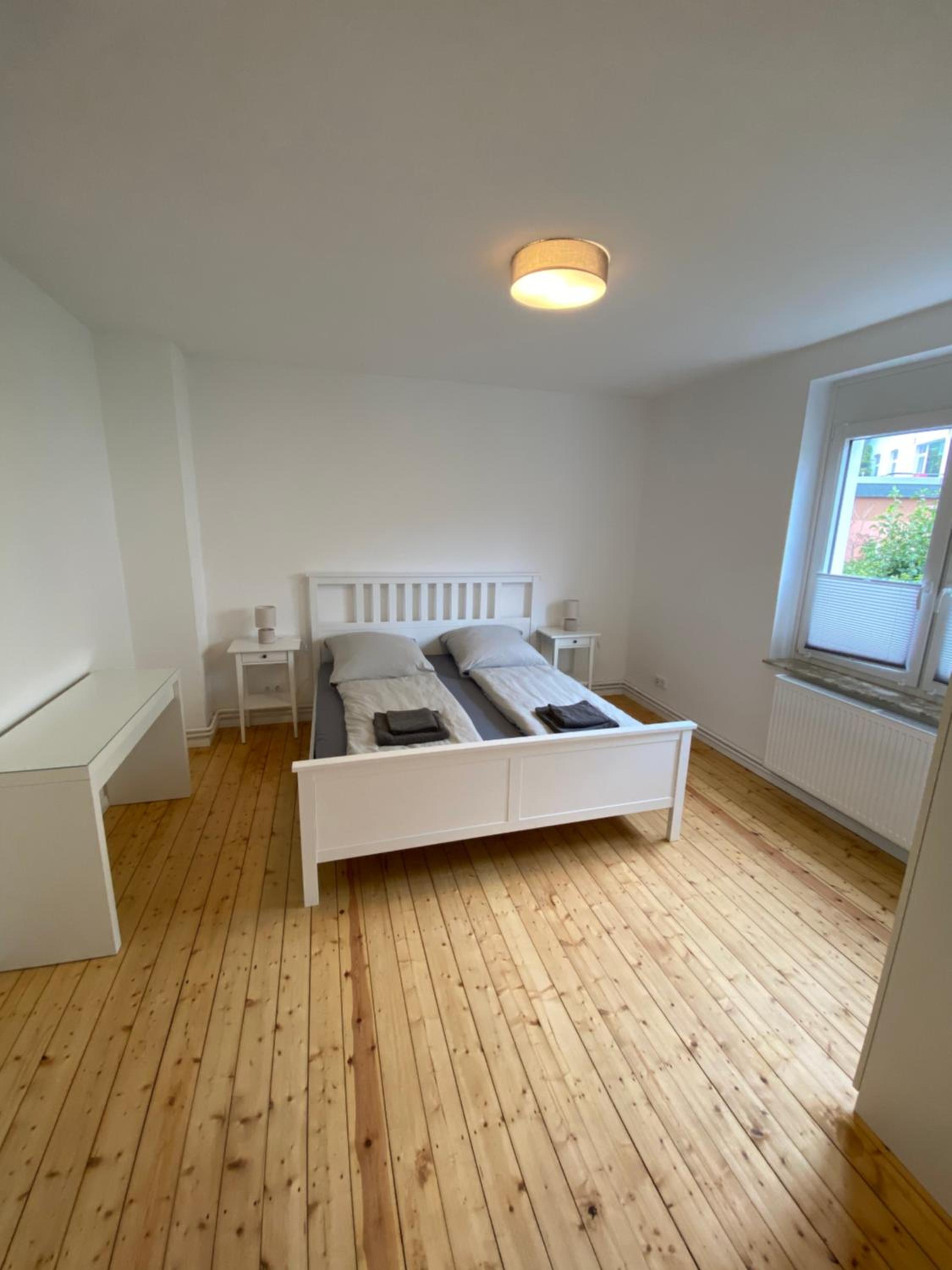One-Bedroom Apartment - Photo 3