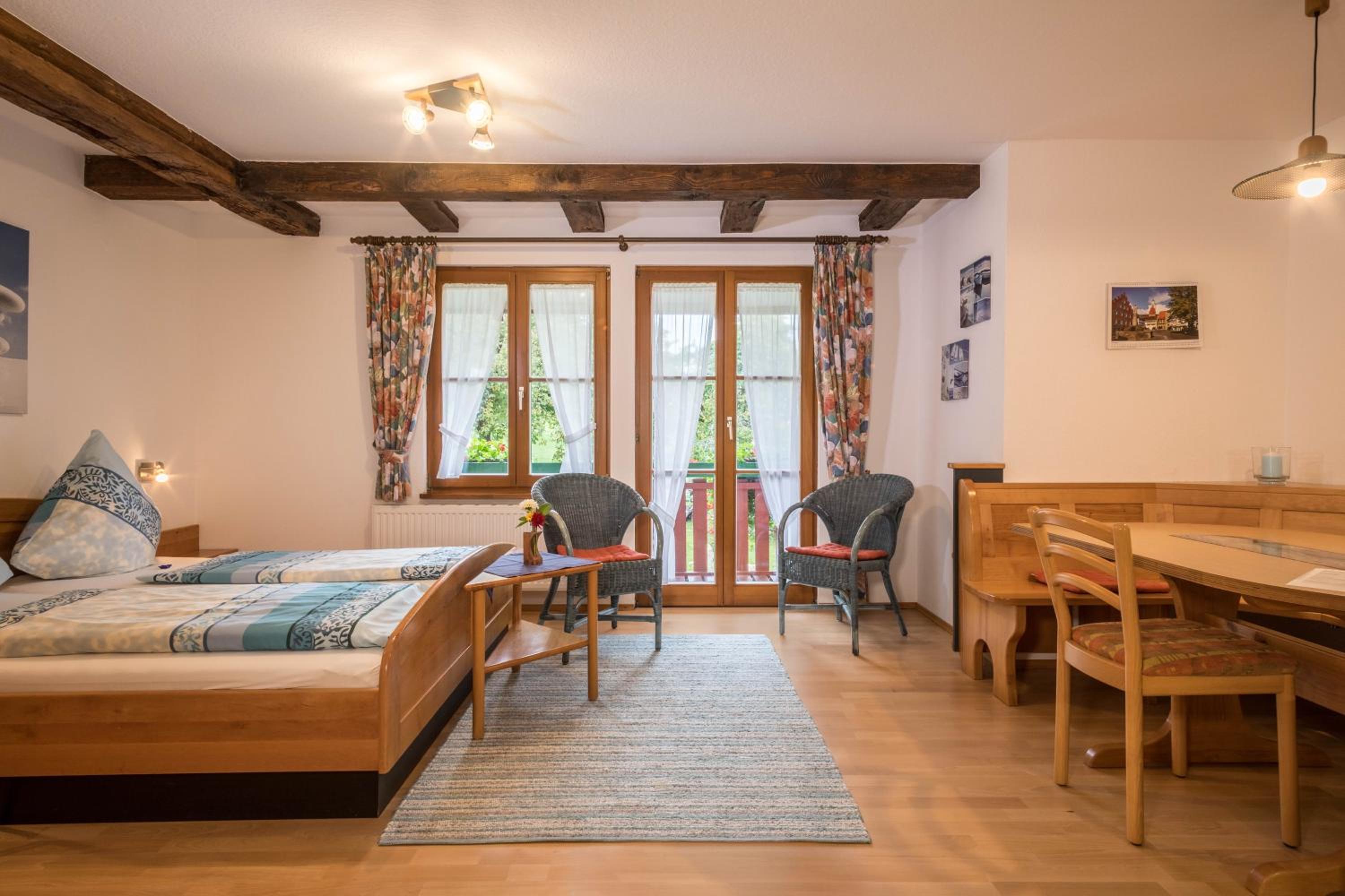 Superior One-Bedroom Apartment with Balcony