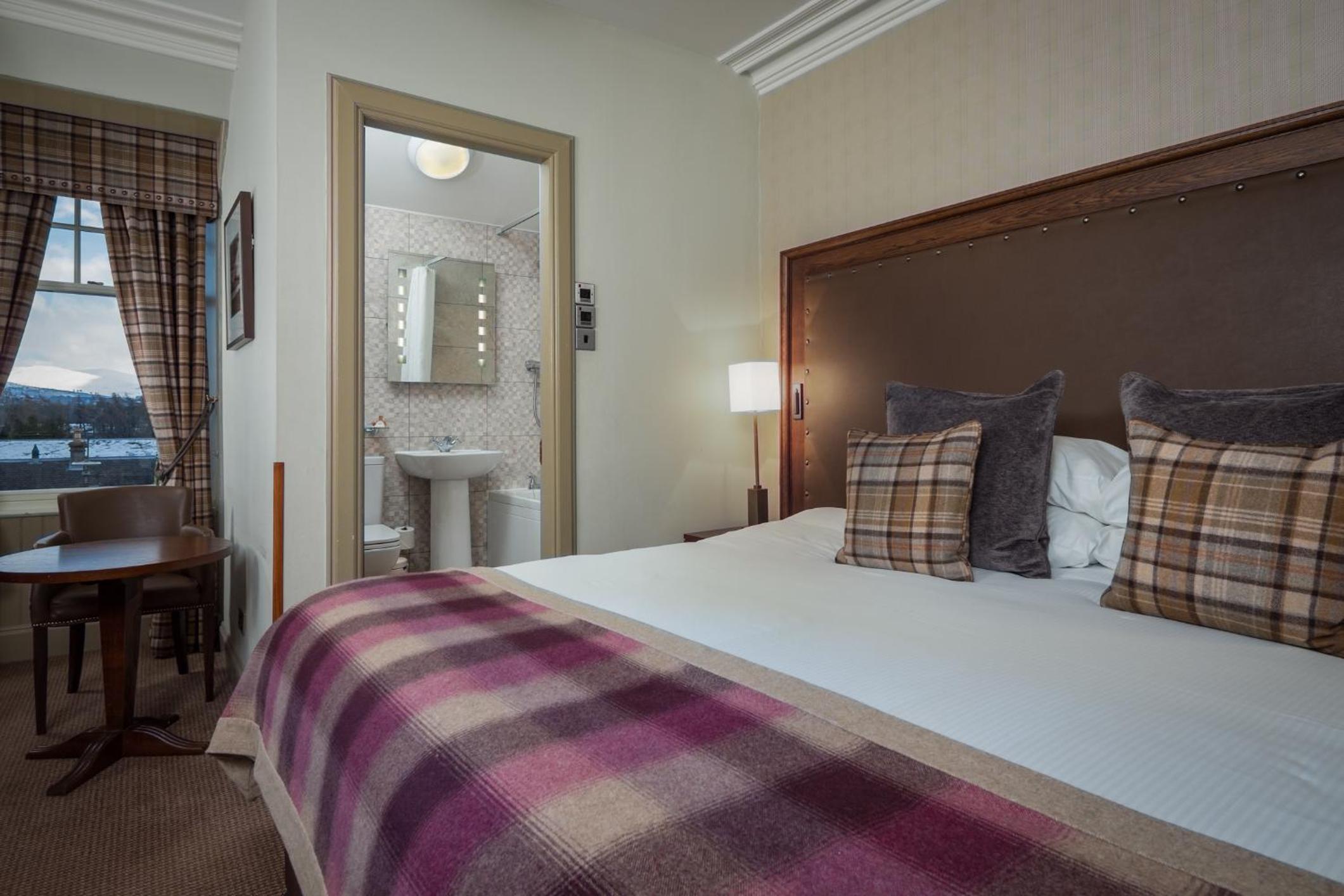 King Guest Room - Photo 2