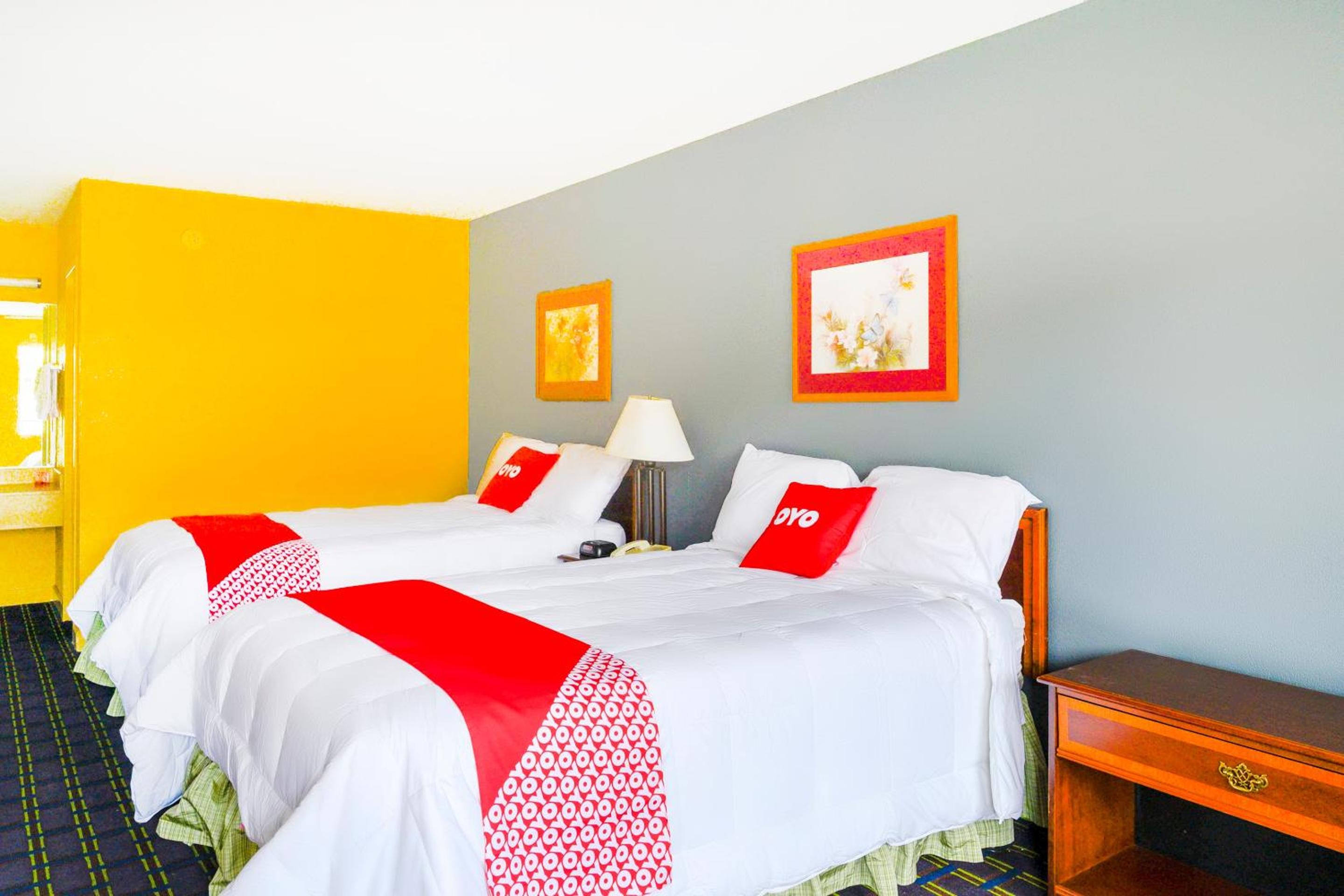 Double Room with Two Double Beds - Photo 3