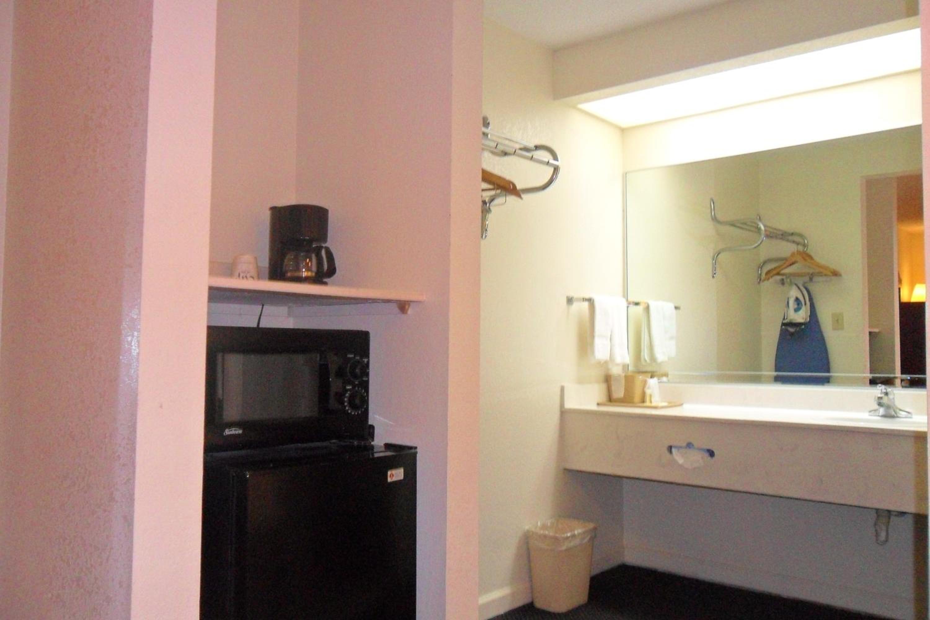 King Room with Spa Bath photo 2