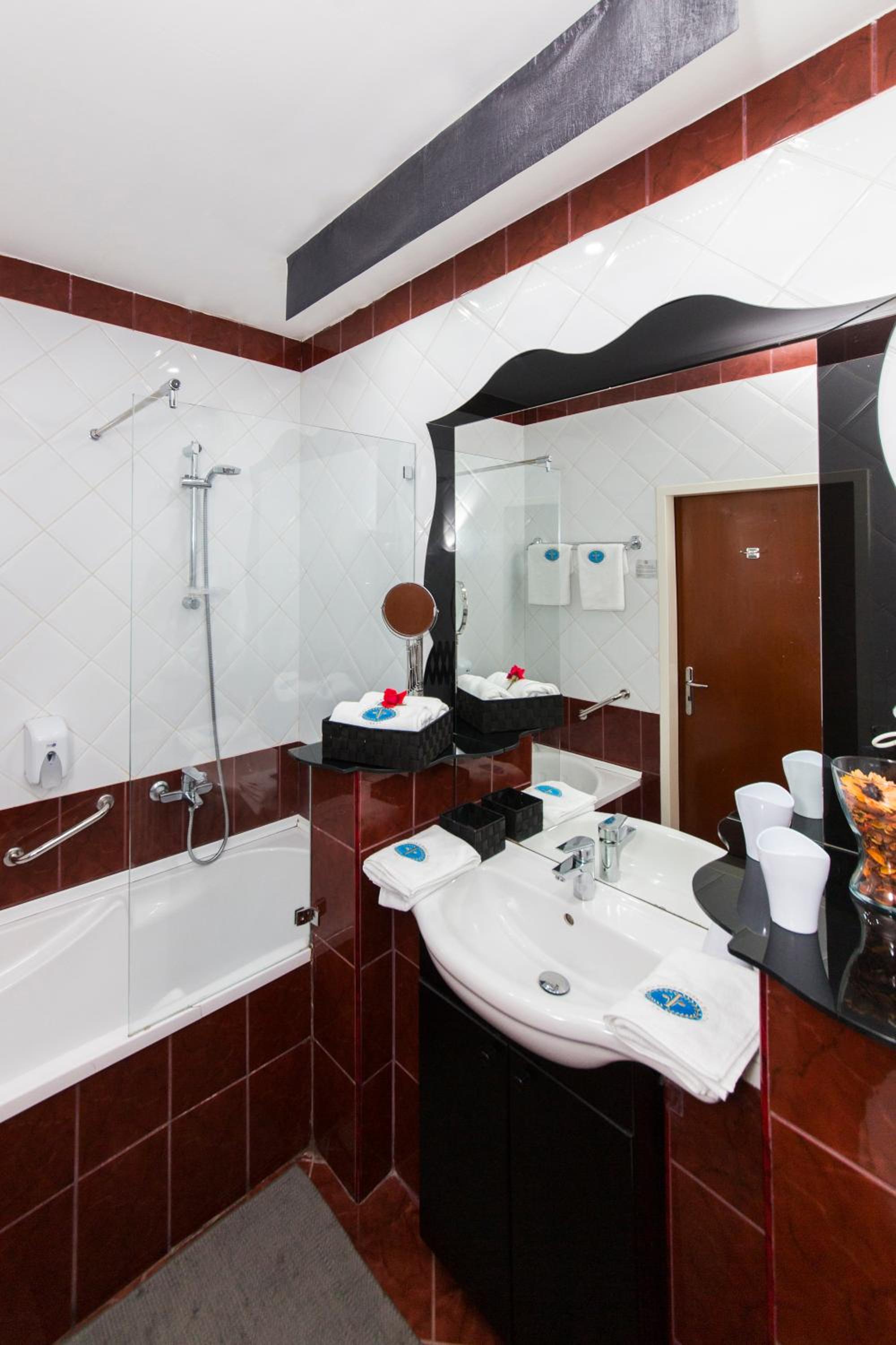 Superior Double Room - Photo 3