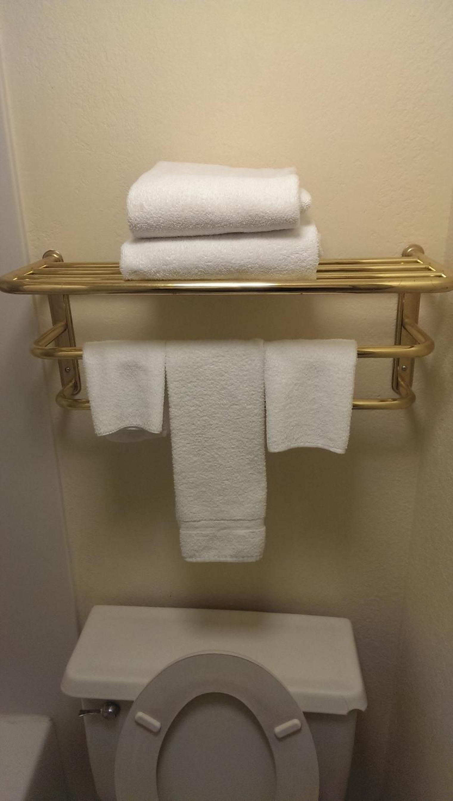 Double Room With Two Double Beds - Non-Smoking photo 2
