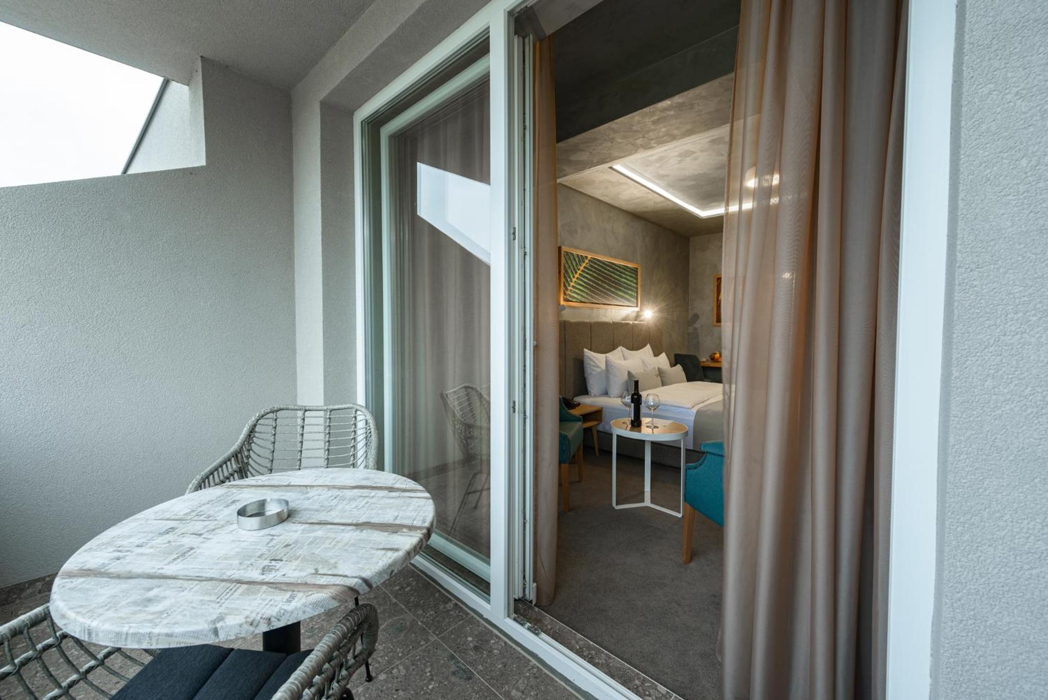 Deluxe Double Room - Photo 3