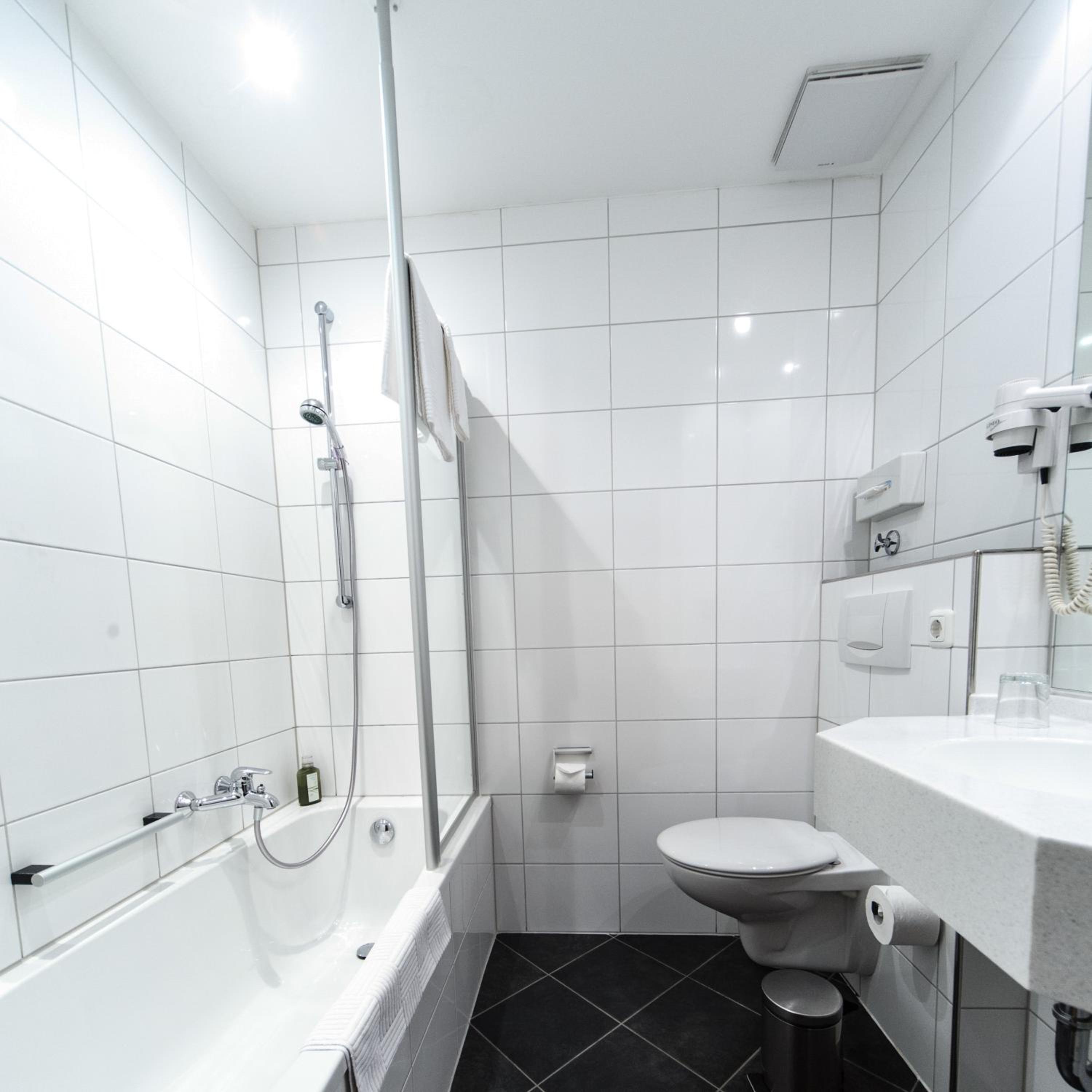 Standard Double Room - Photo 2
