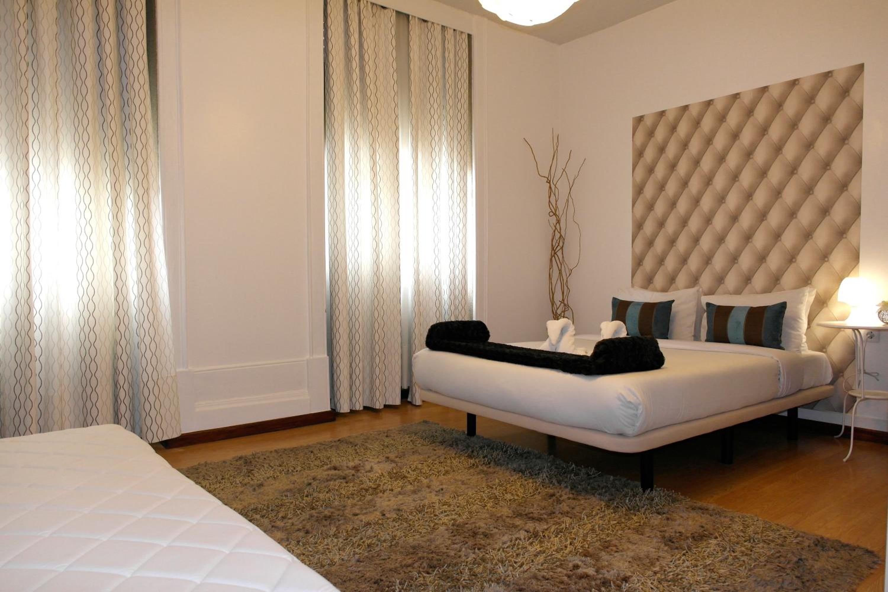 Double Room with Extra Bed (2 Adults + 1 Child) photo 1