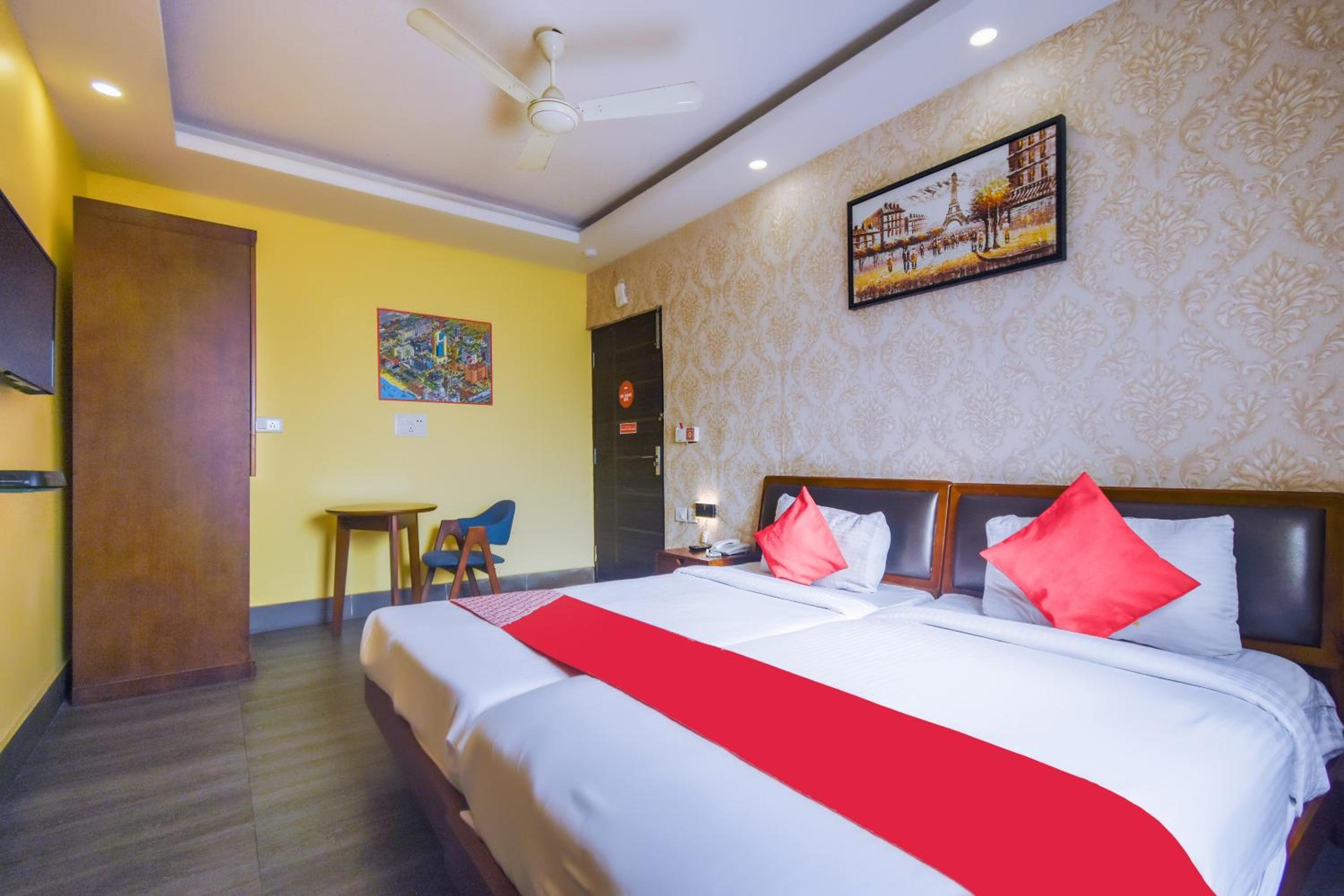 Deluxe Twin Room - Photo 12