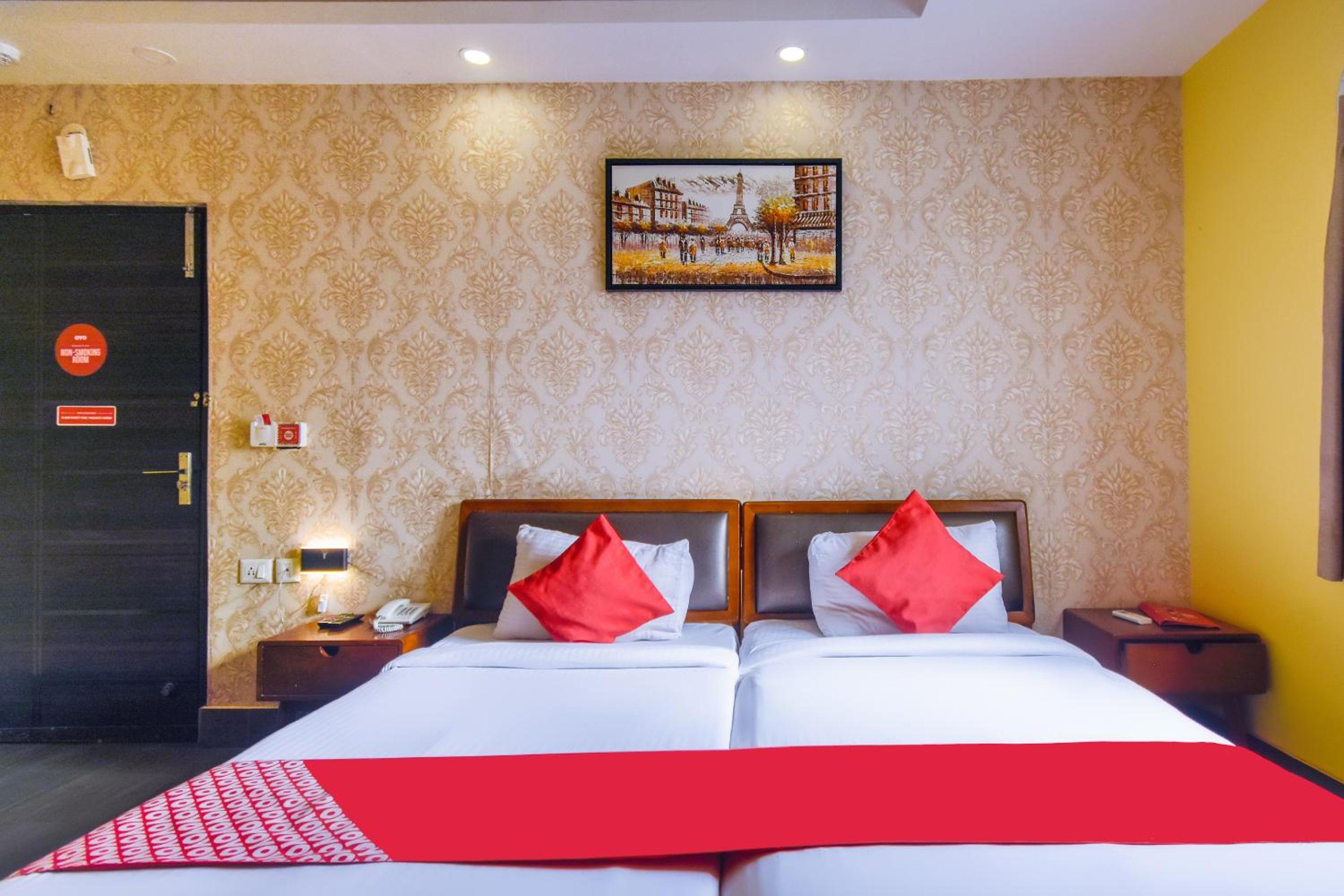 Deluxe Twin Room - Photo 6