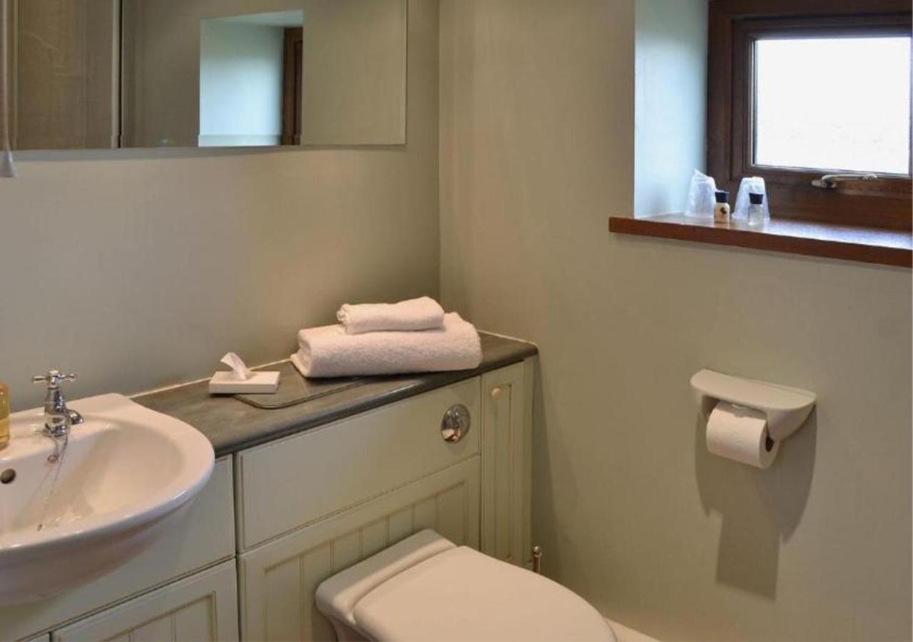 Two-Bedroom House photo 3