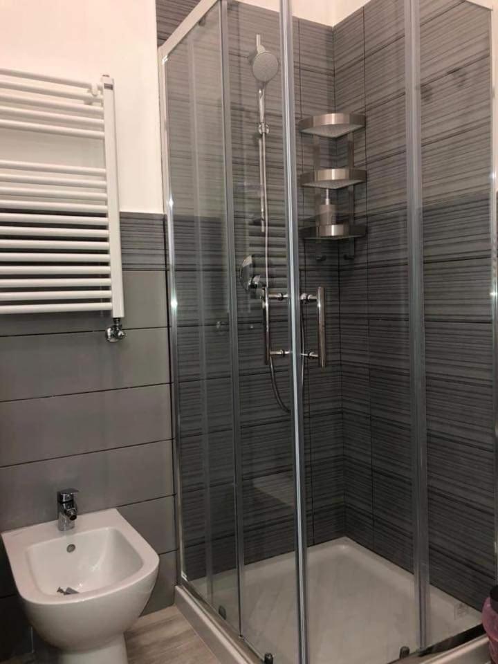 Budget Double Room - Photo 2
