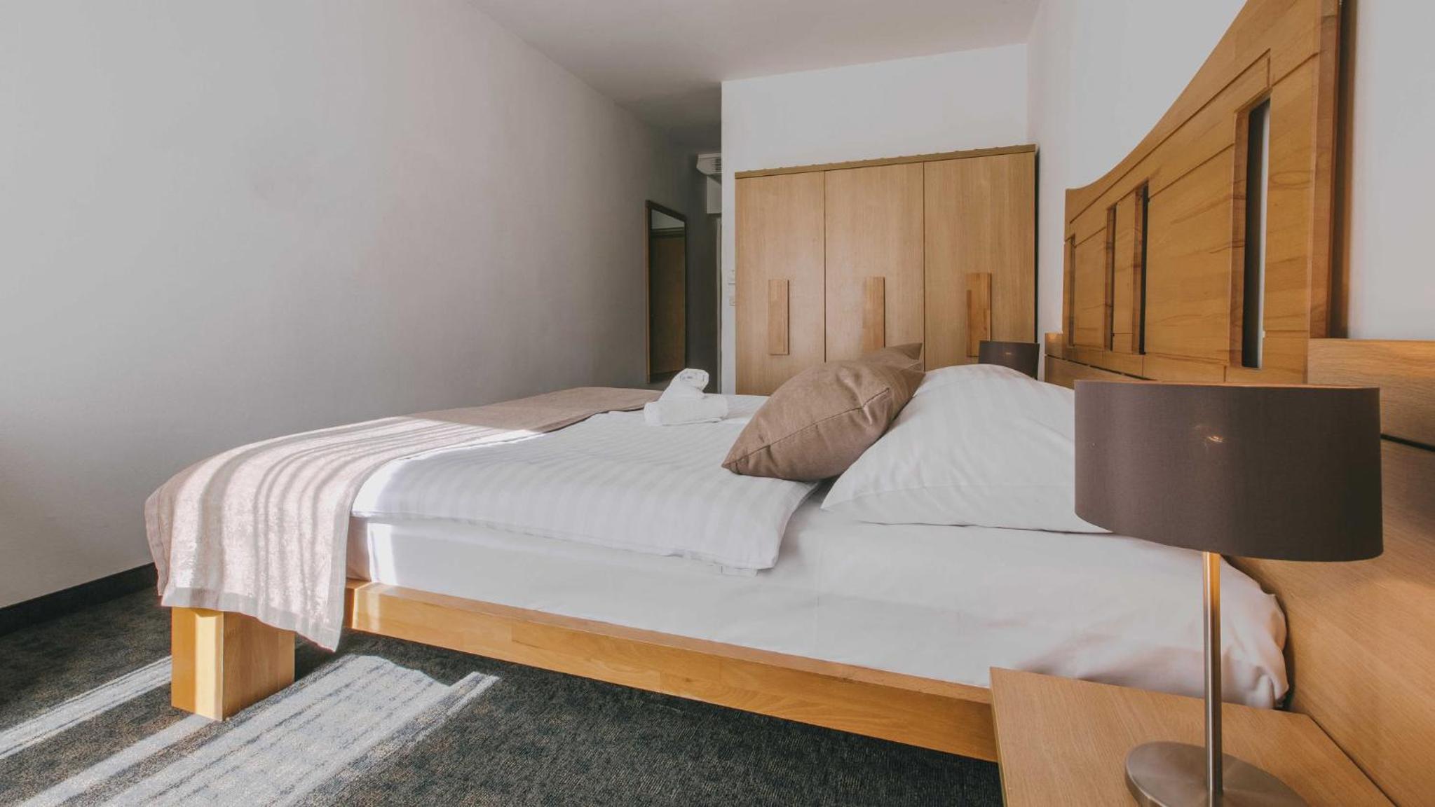 Standard Double Room - Photo 4