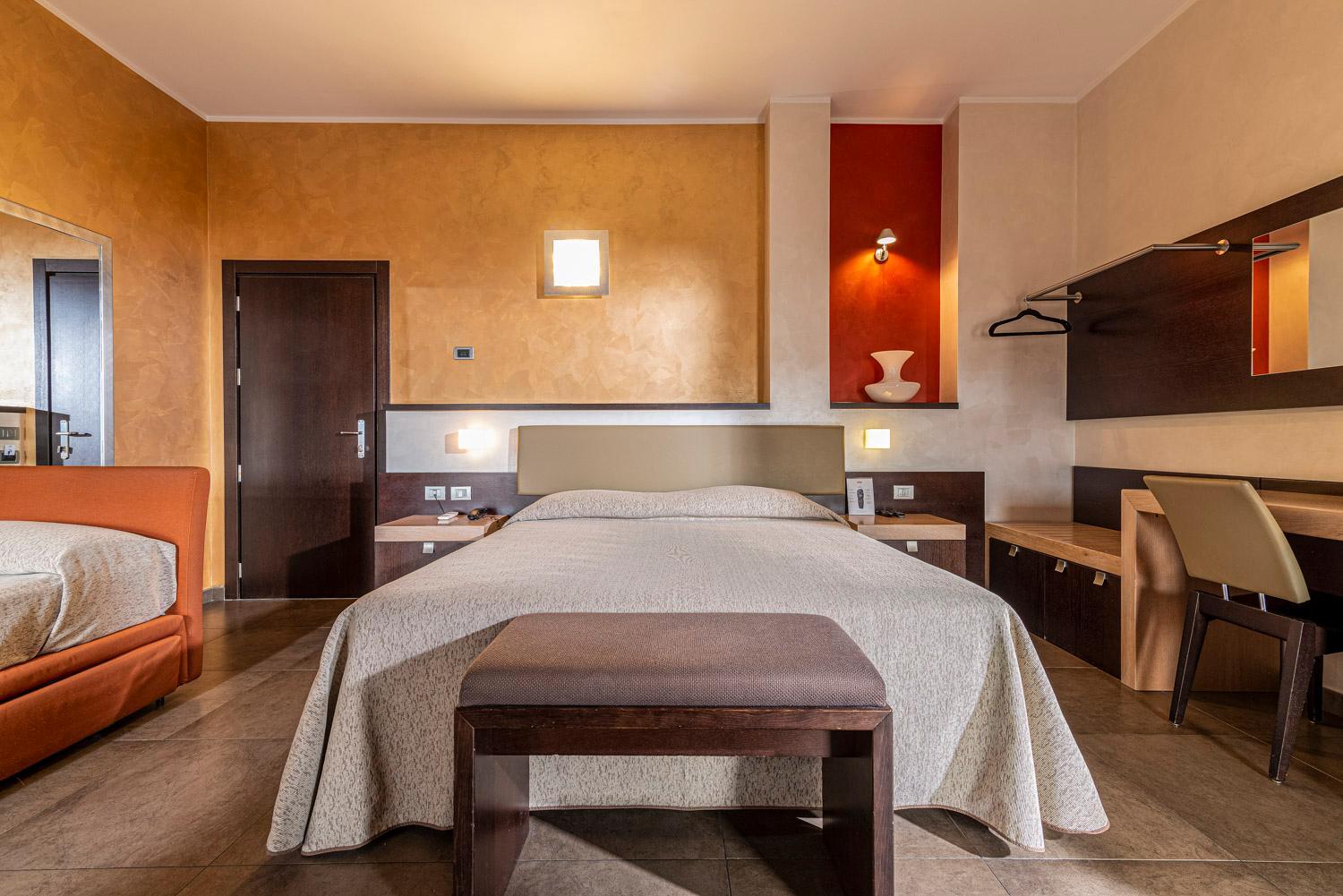 Triple Room with Balcony - Photo 1