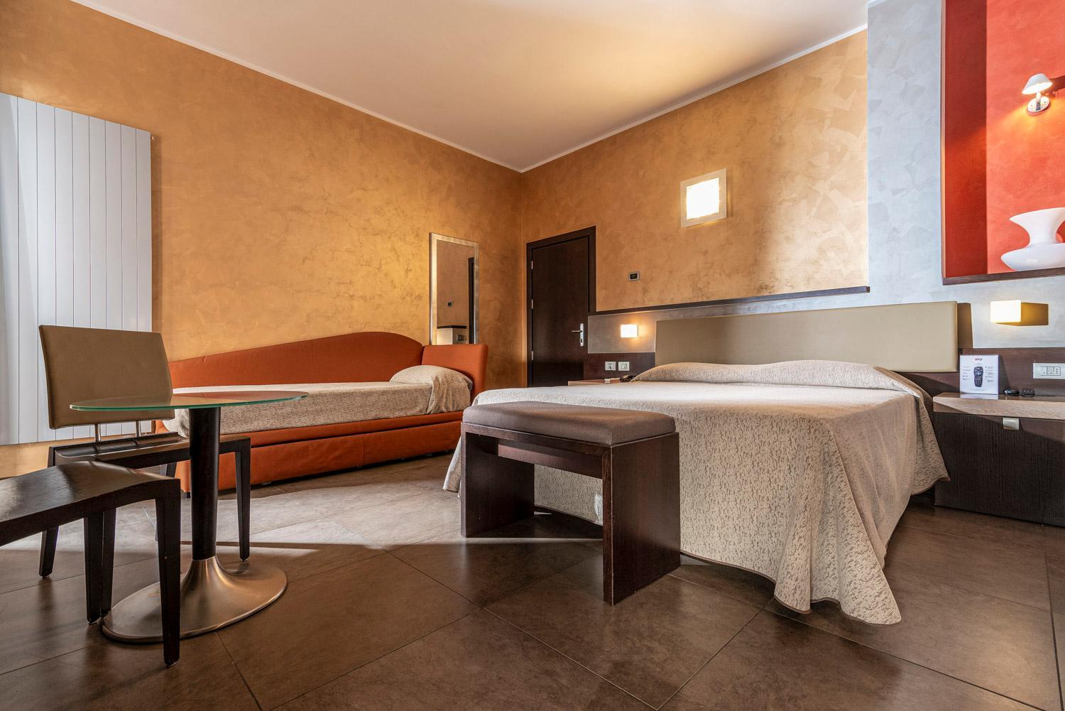 Triple Room with Balcony - Photo 3