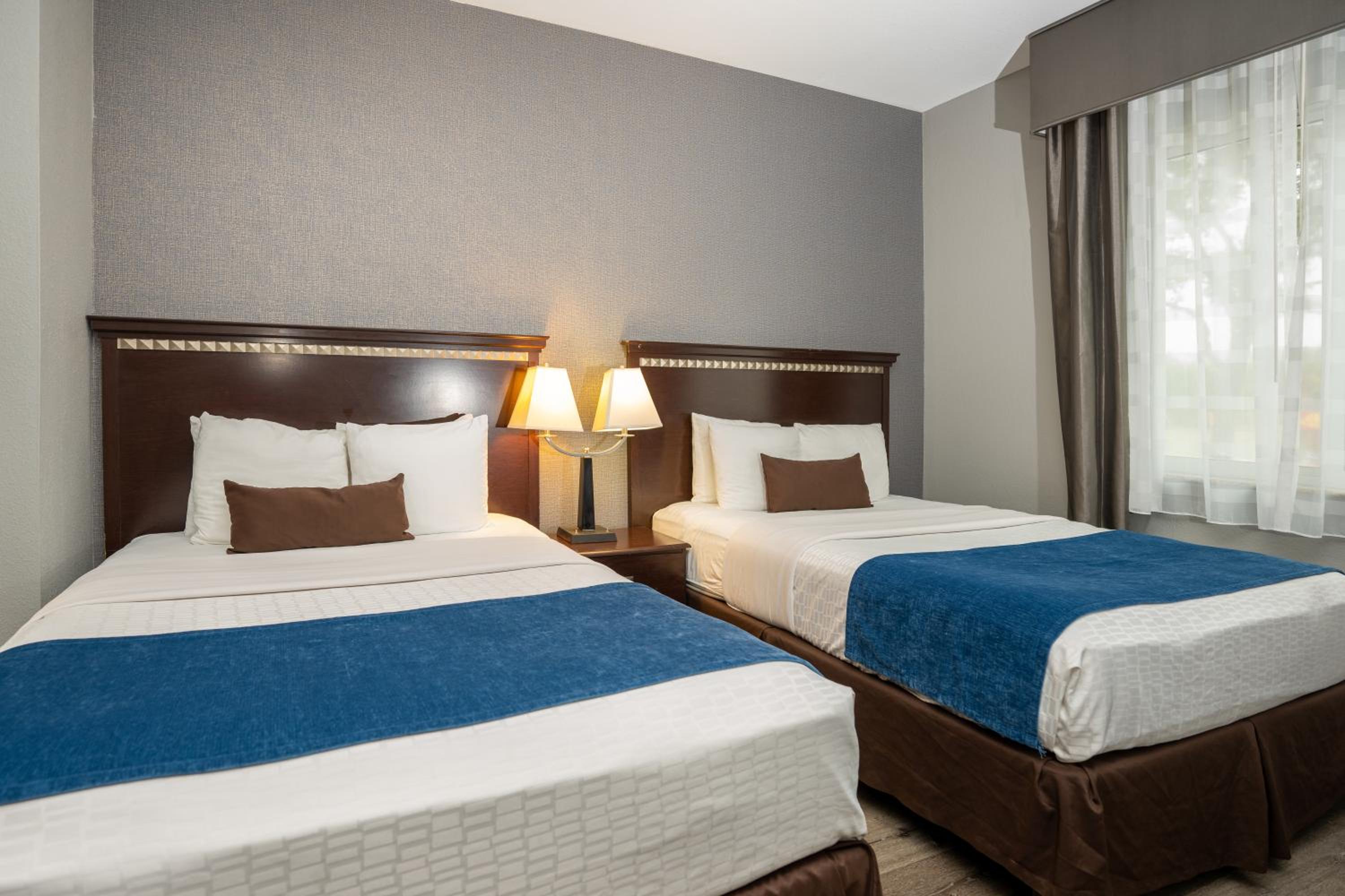 One Room Suite with Two Queen Beds - Non Smoking photo 1