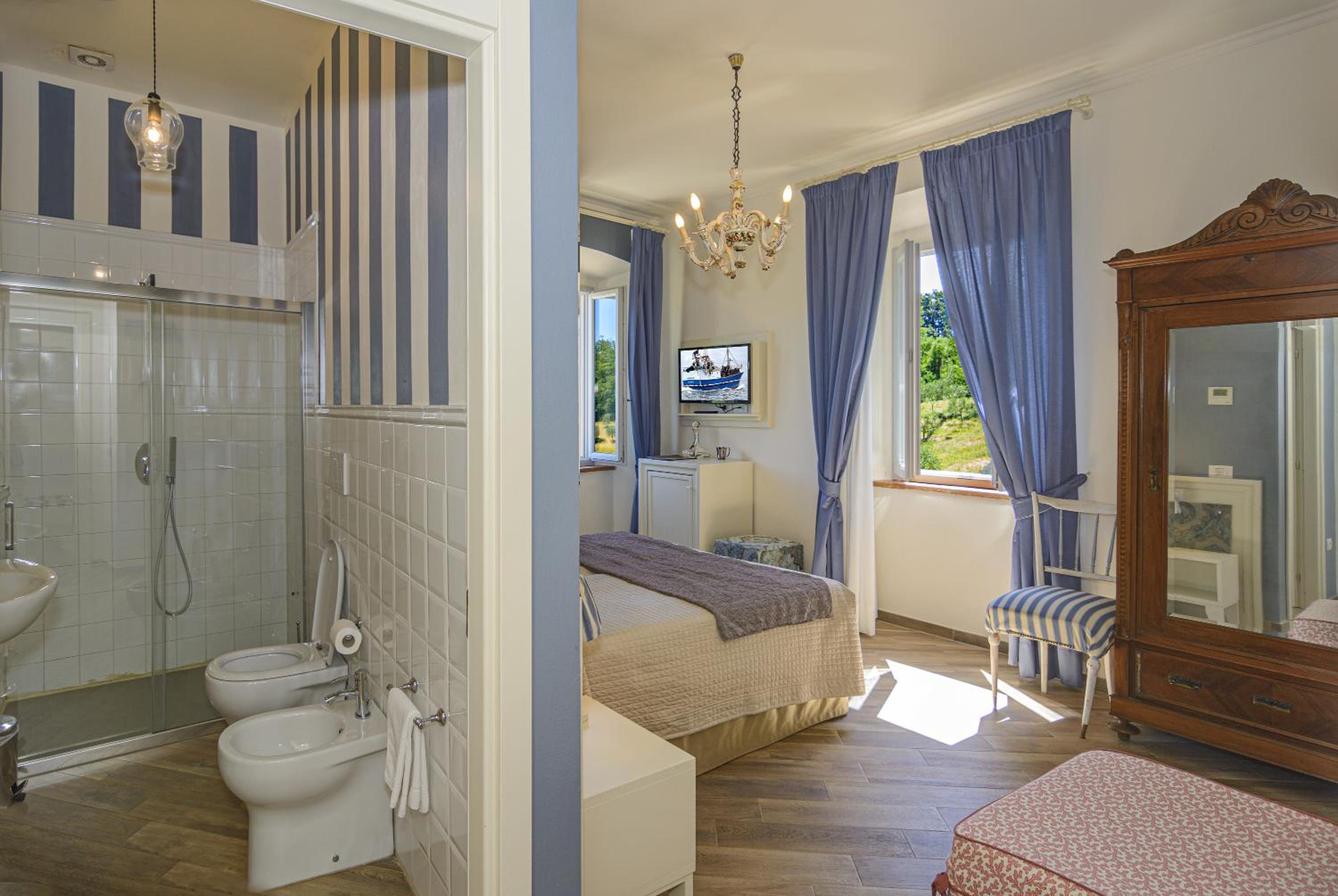 Deluxe Double or Twin Room photo 2