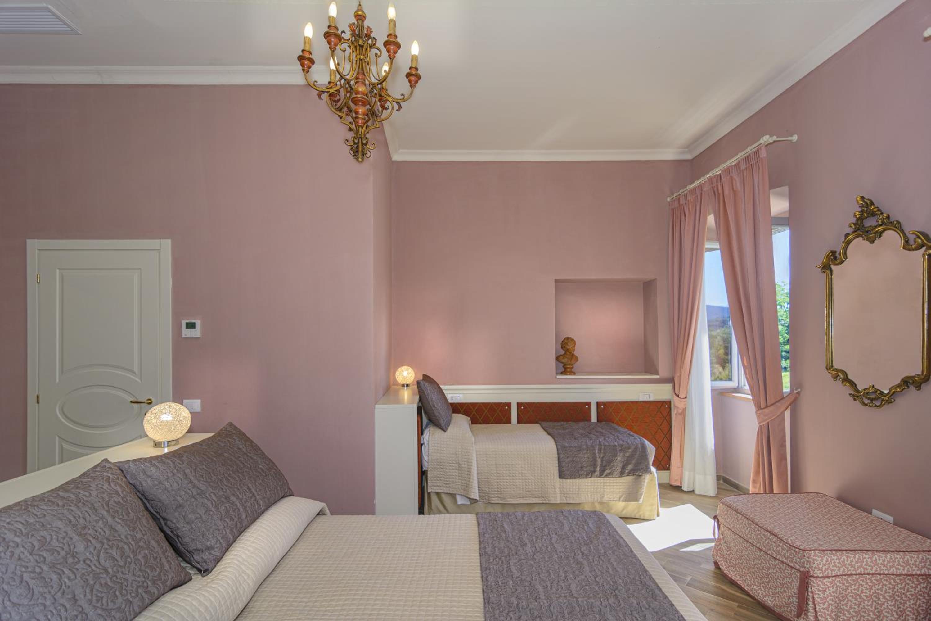 Deluxe Triple Room photo 1