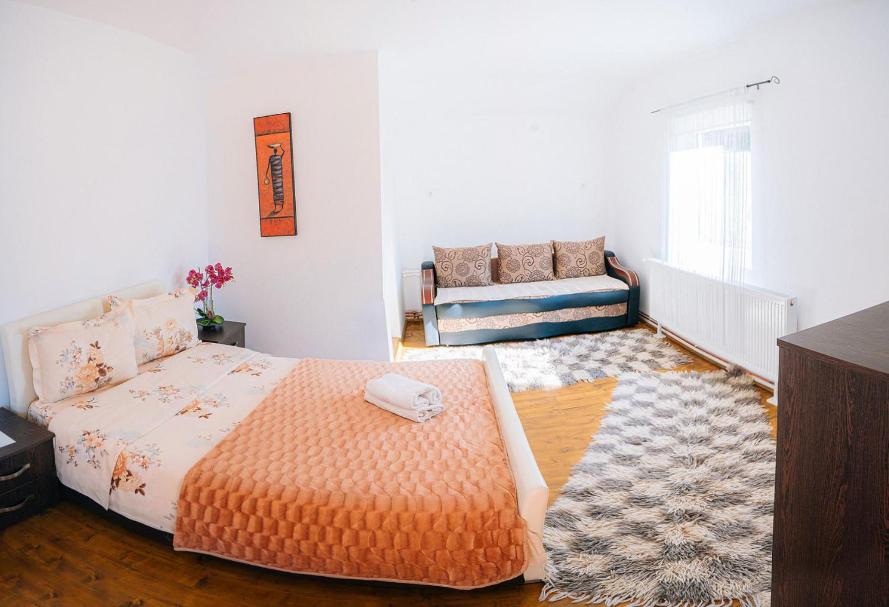 Family Double Room - Photo 16