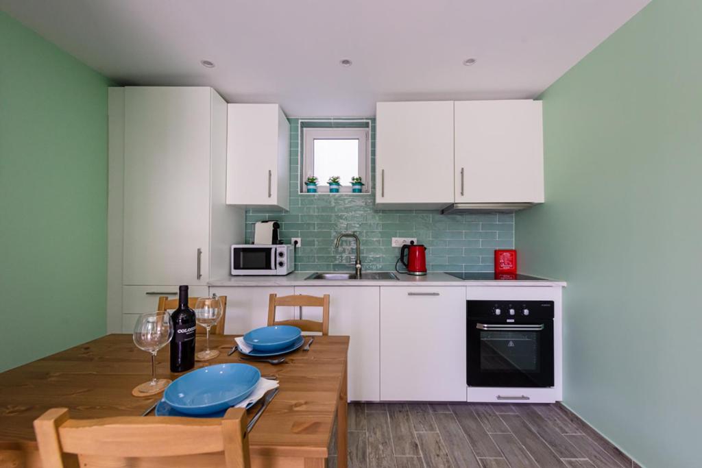 One-Bedroom House - Photo 22