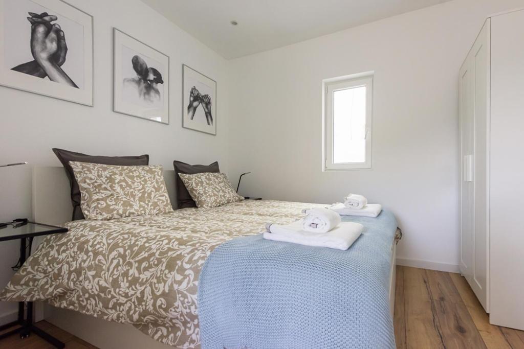 One-Bedroom House - Photo 8