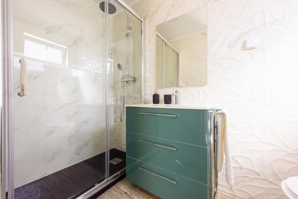 One-Bedroom House - Photo 13