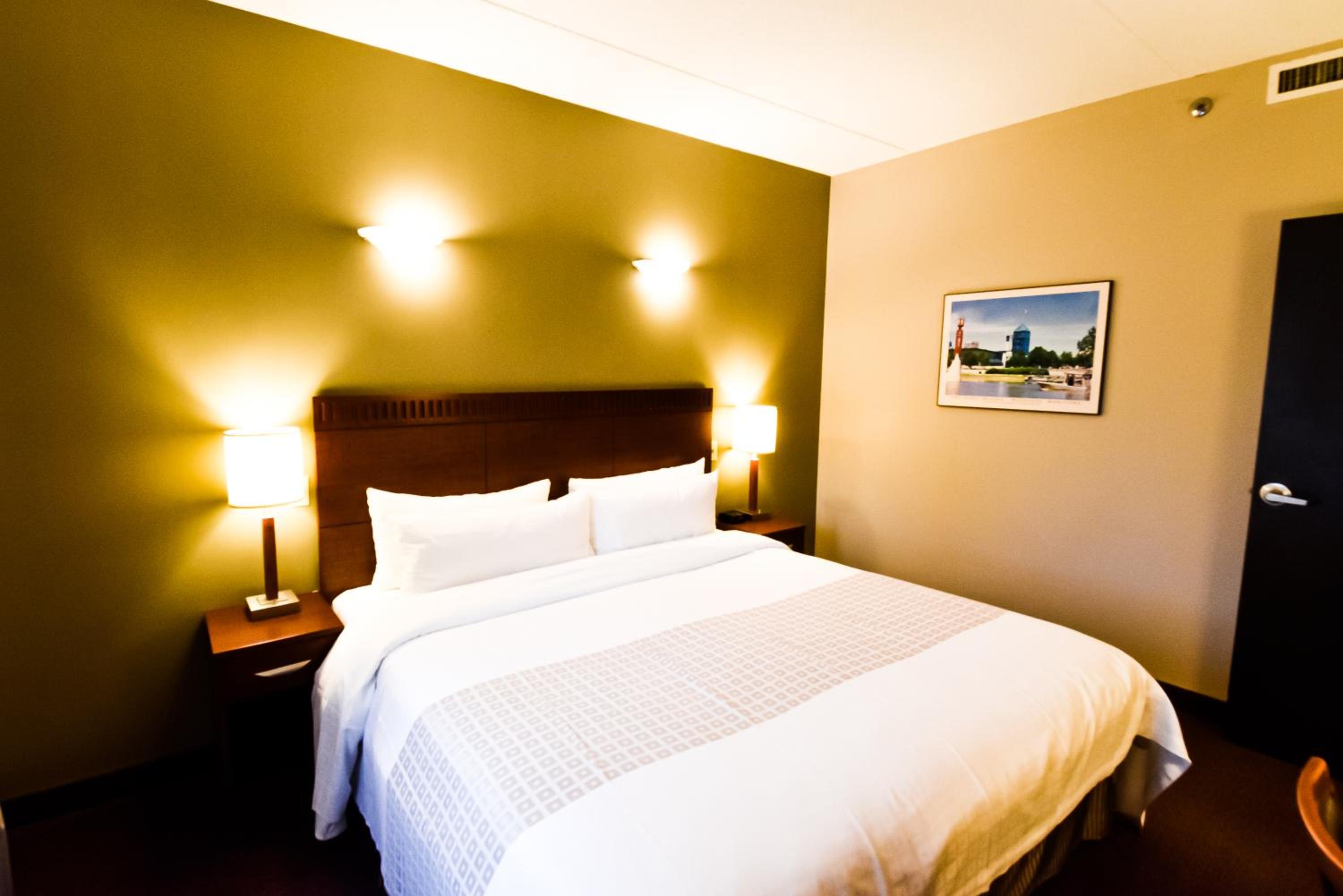 King Suite with Sofa Bed - Photo 5