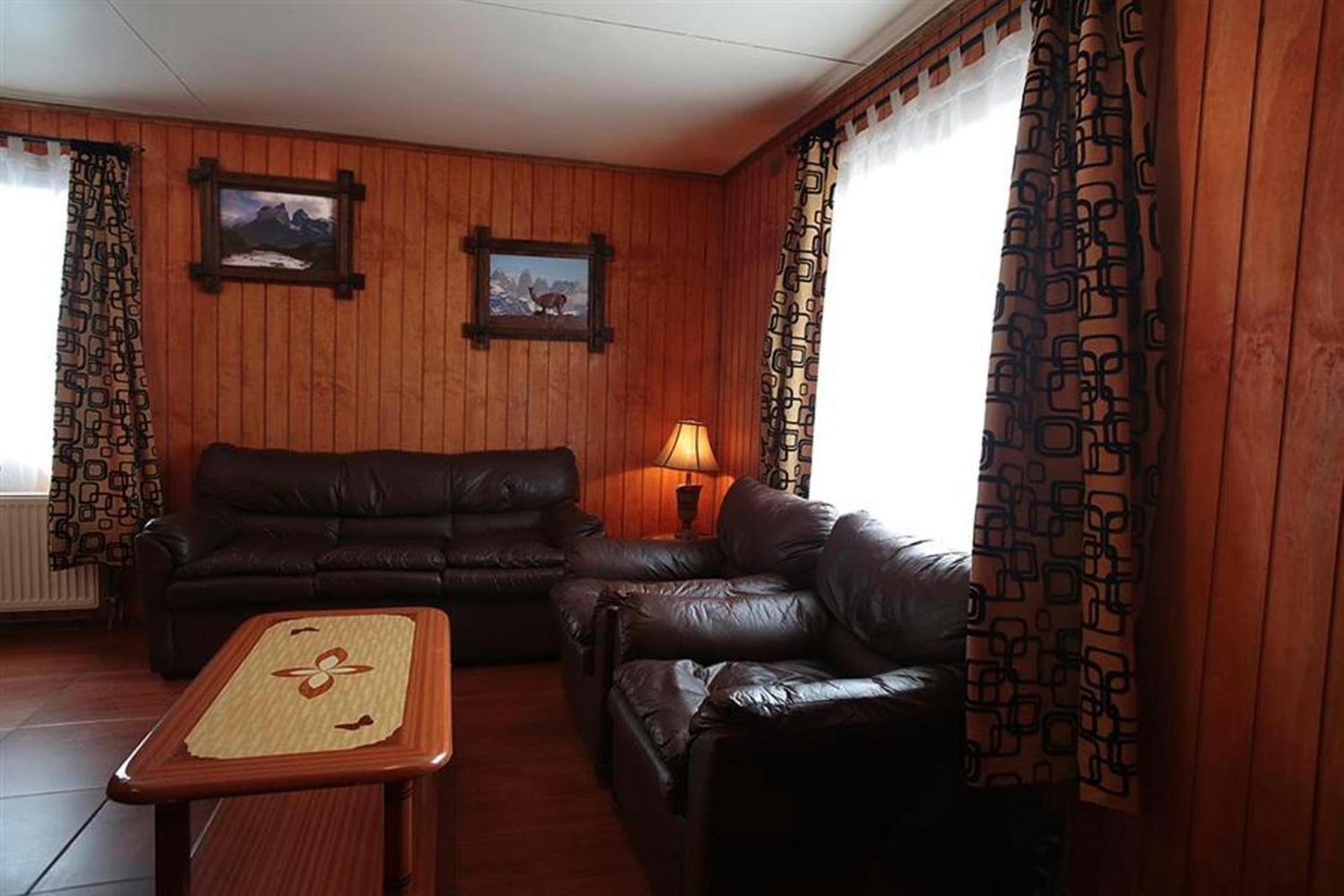 Three-Bedroom Bungalow photo 3
