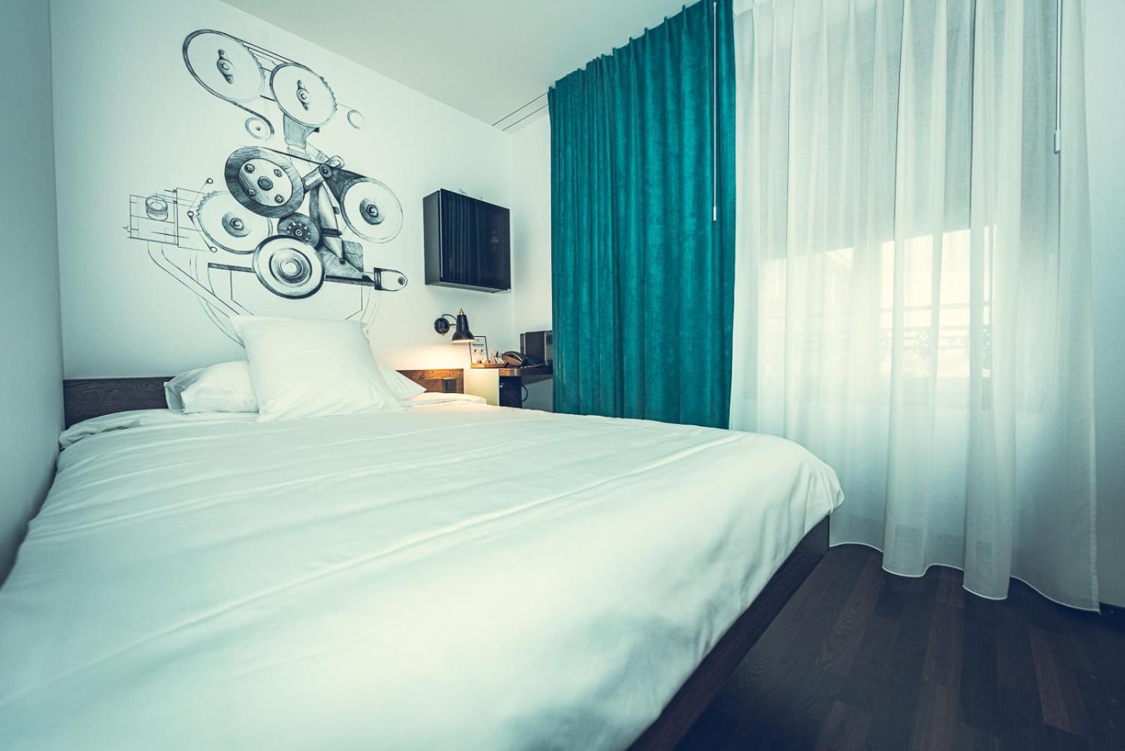 Single Room with Private Bathroom