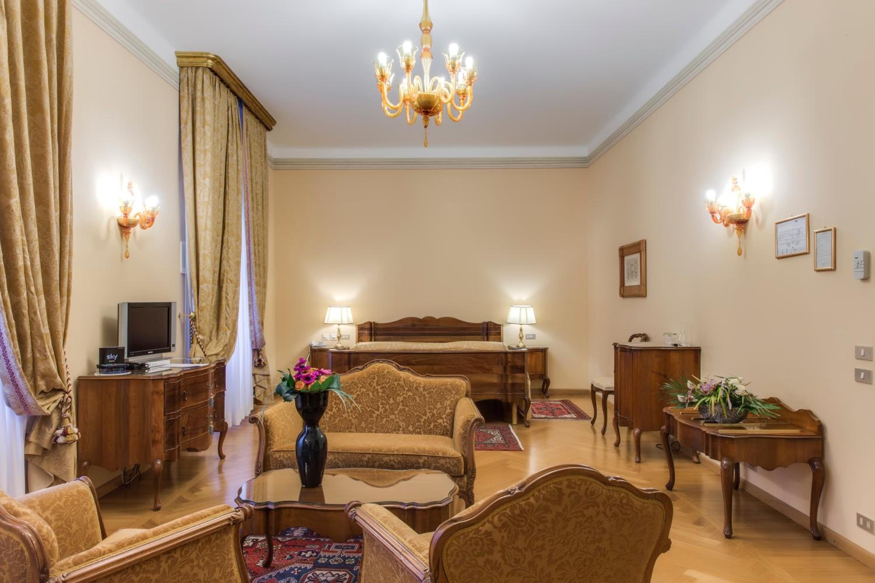 Junior Suite - Photo 2