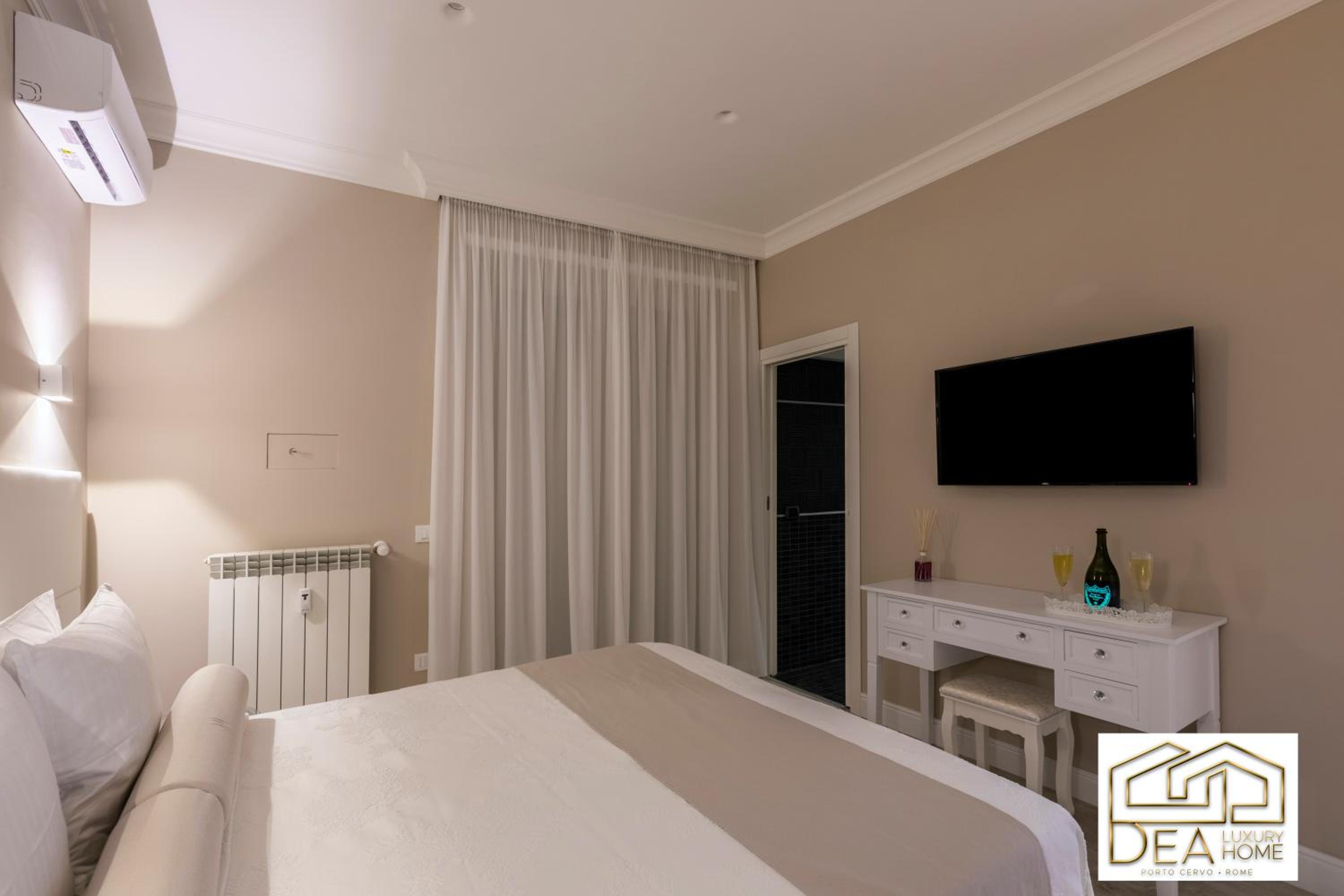 Deluxe Suite with Spa Bath photo 2