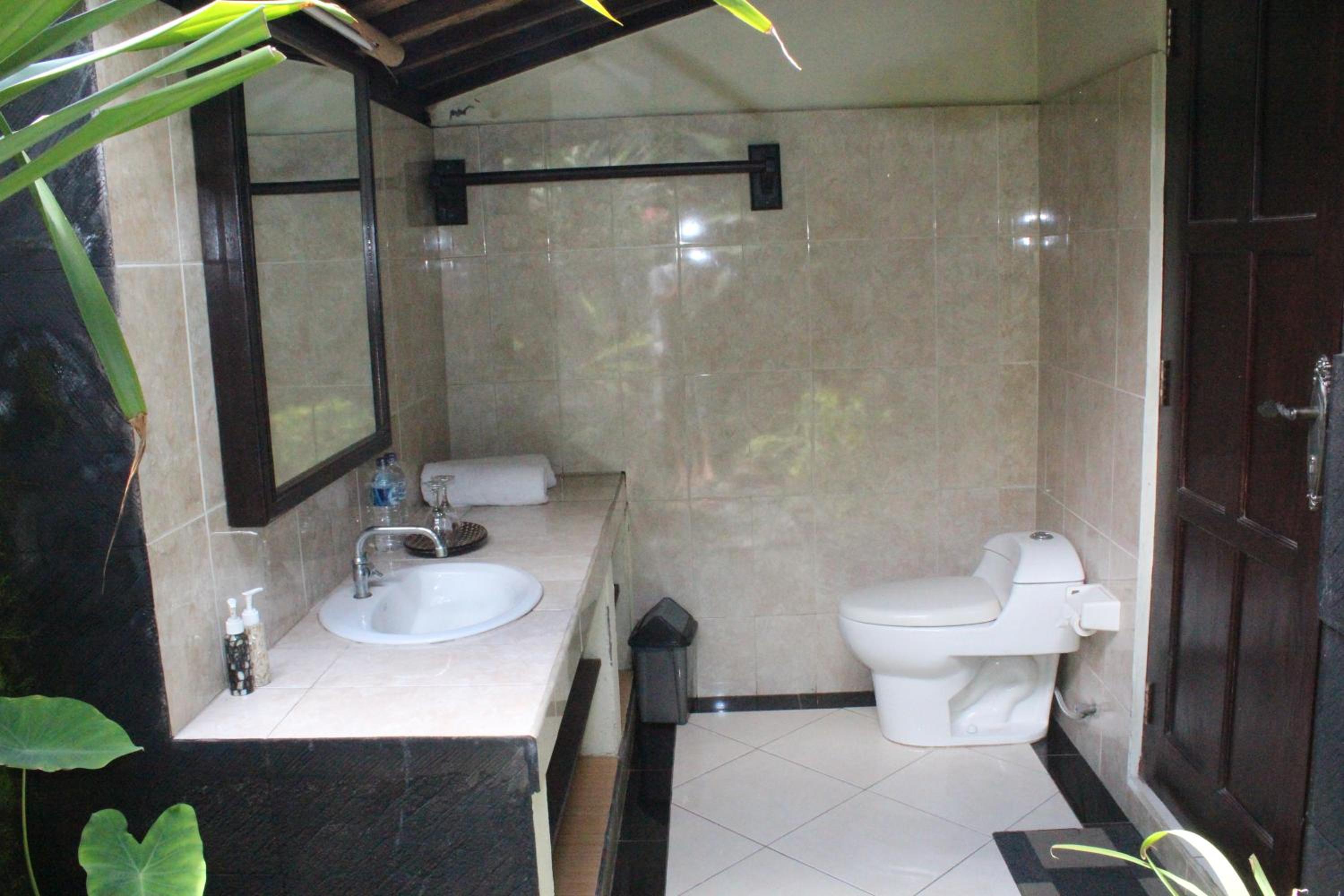 Standard Double or Twin Room - Photo 15