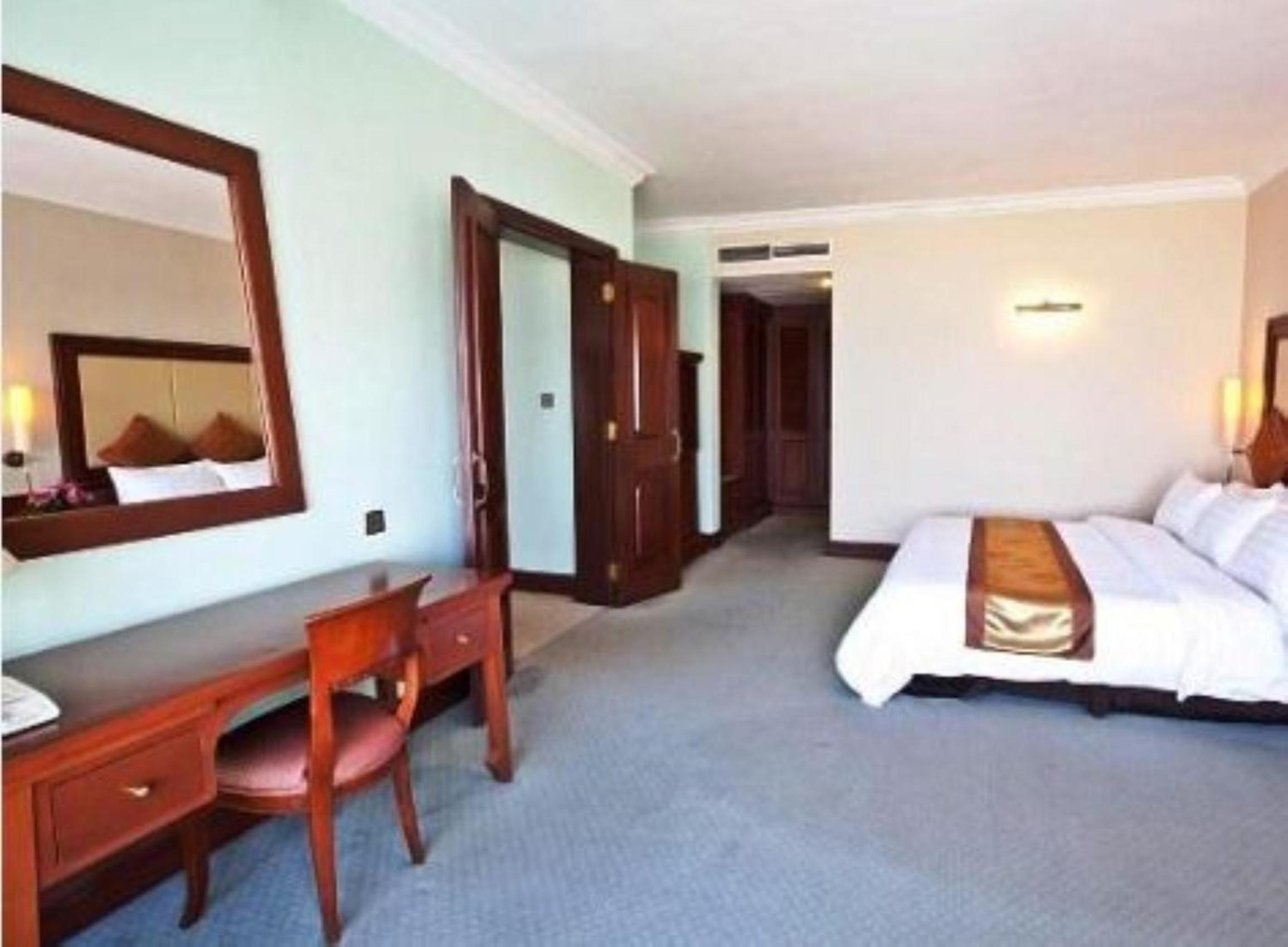 Junior Suite City View - Photo 8