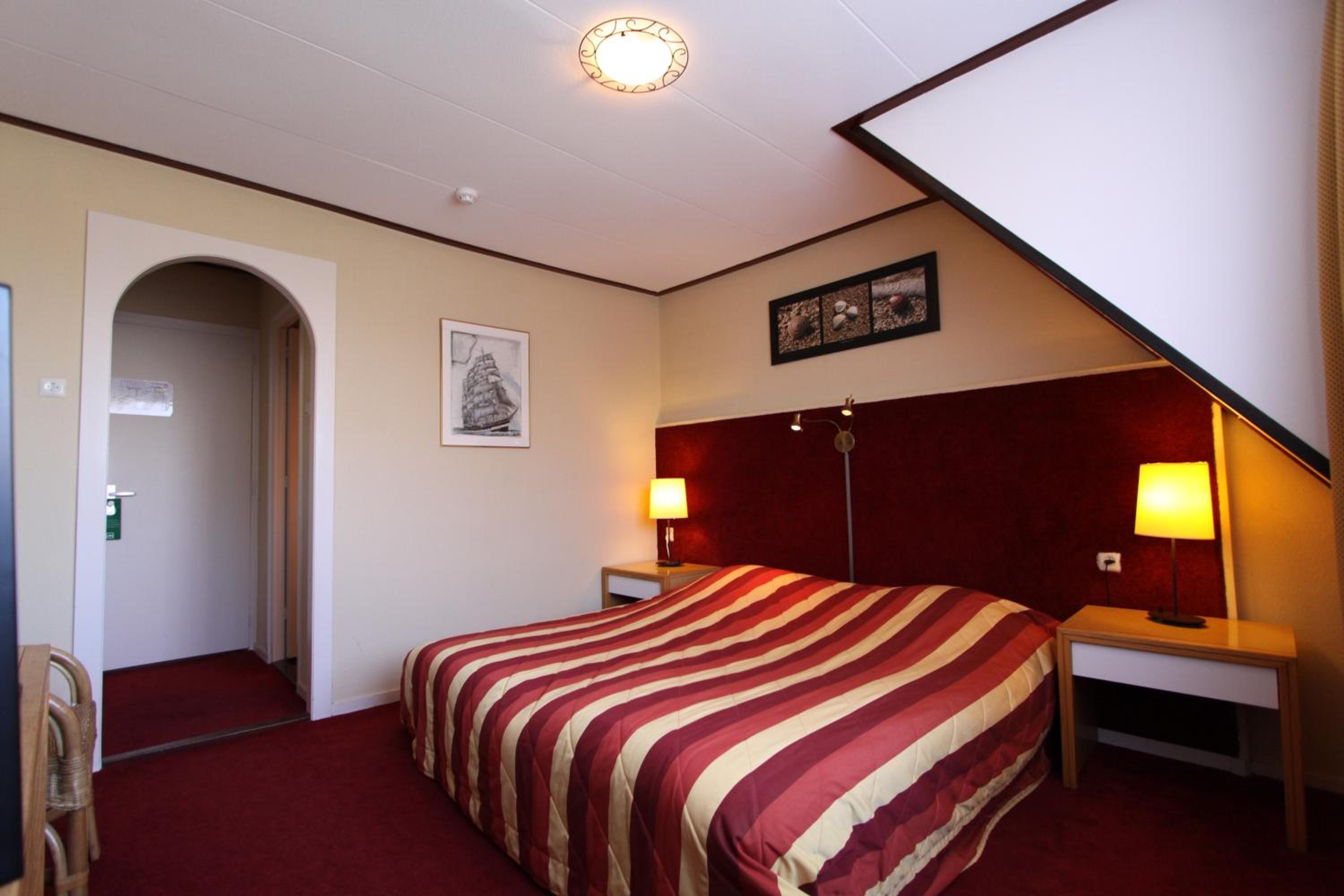 Double Room - Photo 5