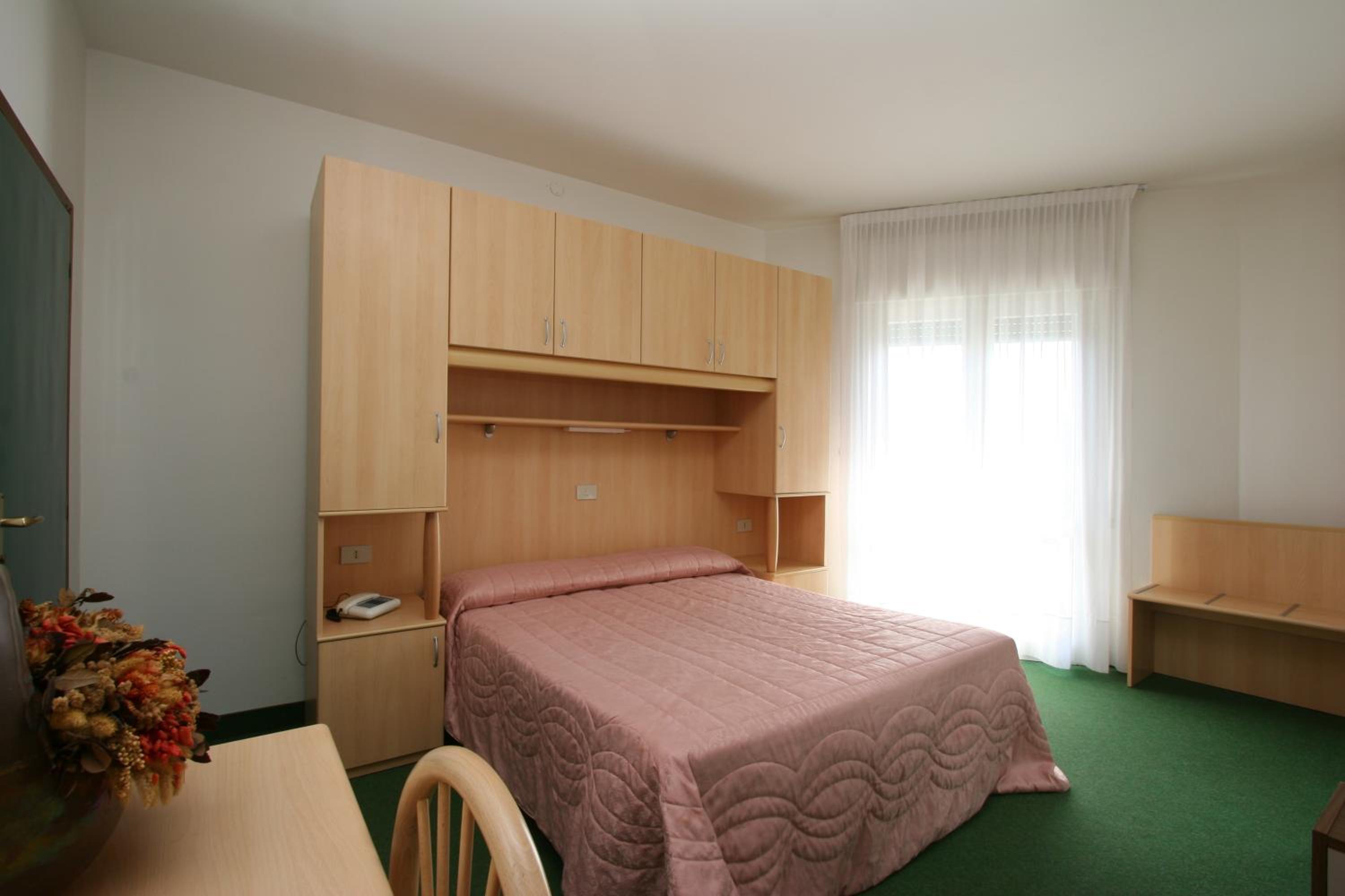 Double Room - Photo 4