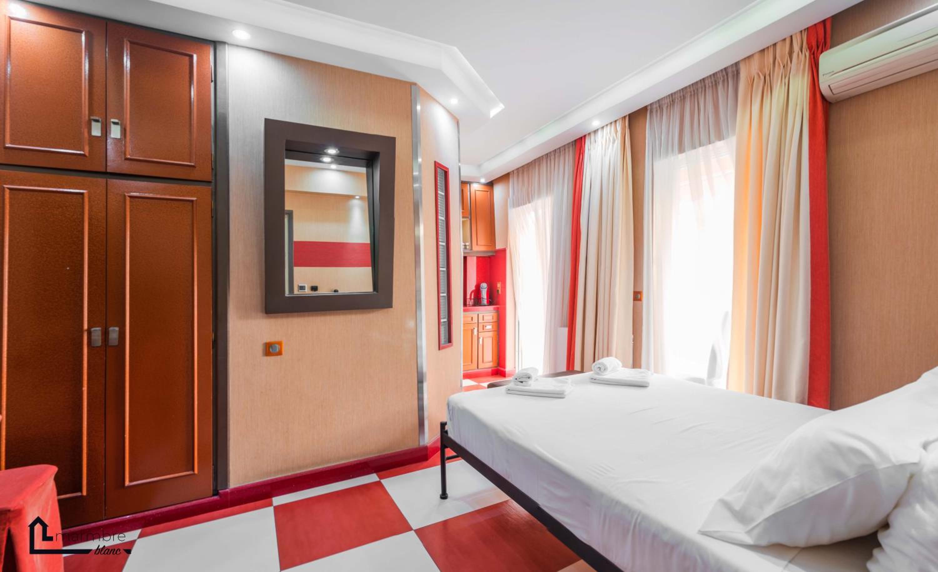 Deluxe Double Room with Balcony photo 1