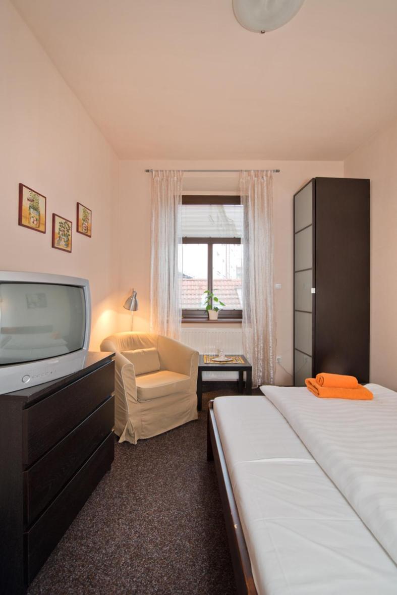 Single Room photo 2