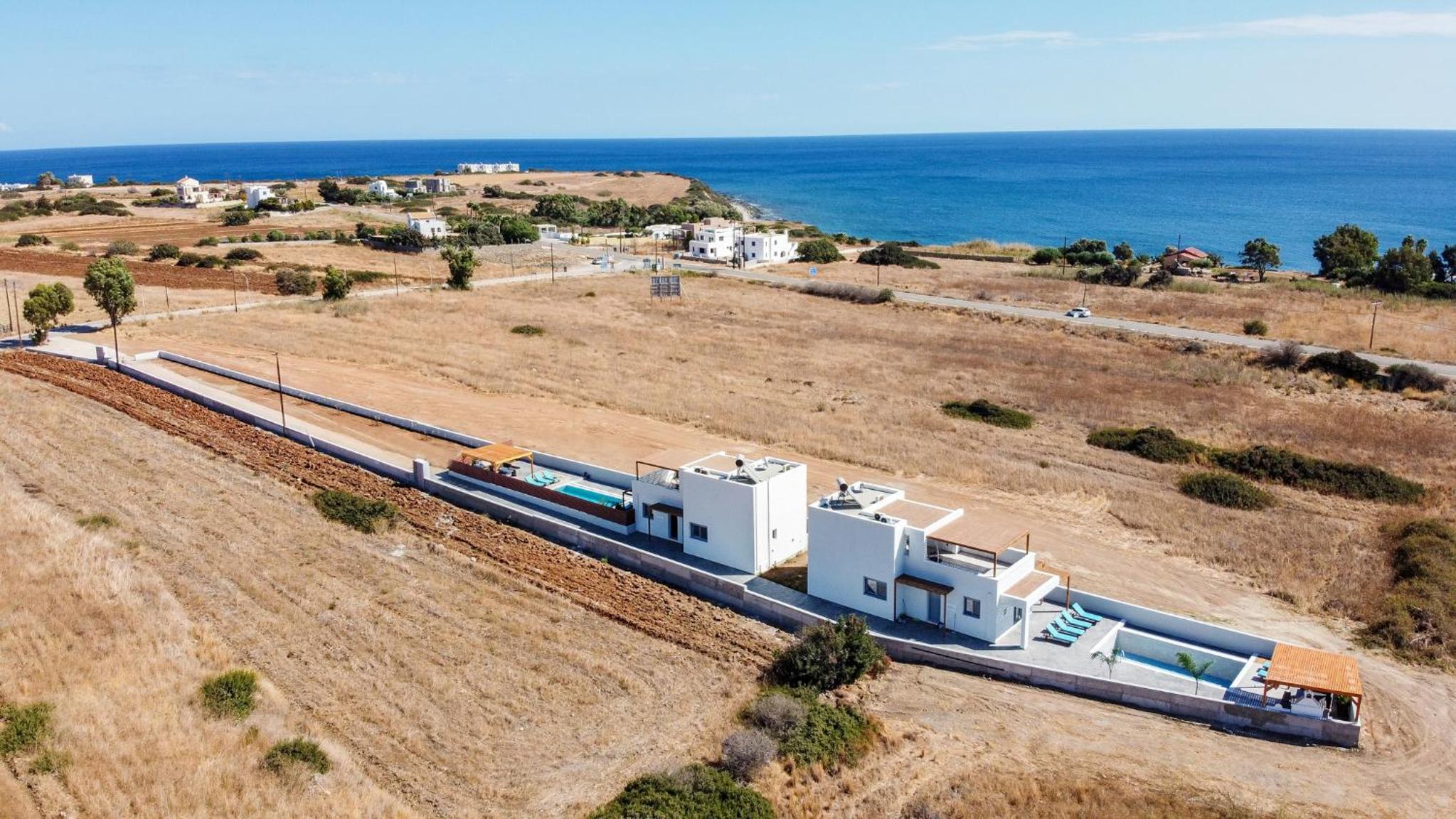 Three-Bedroom Villa photo 2