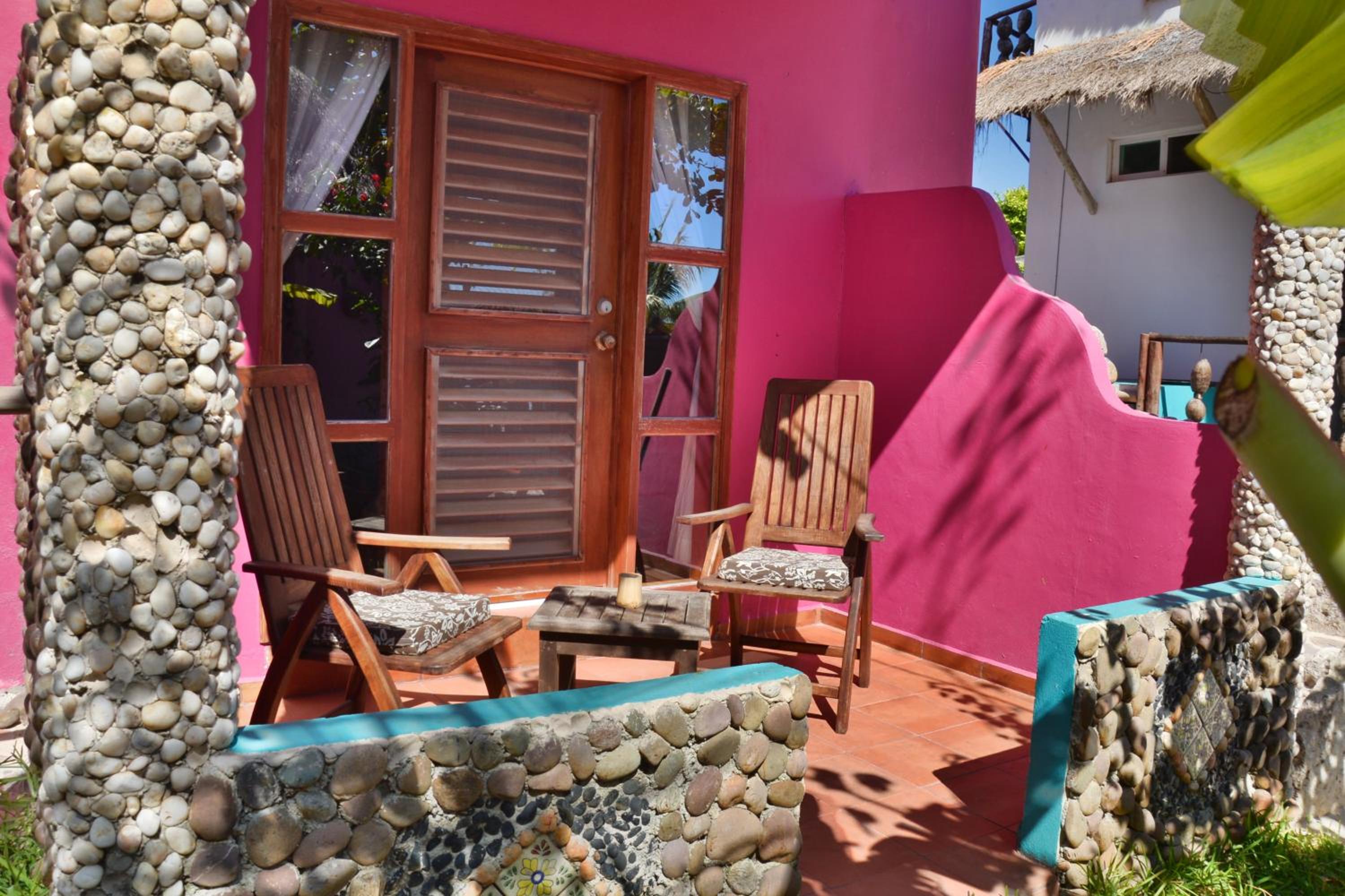 Deluxe Bungalow with Garden View - Photo 2