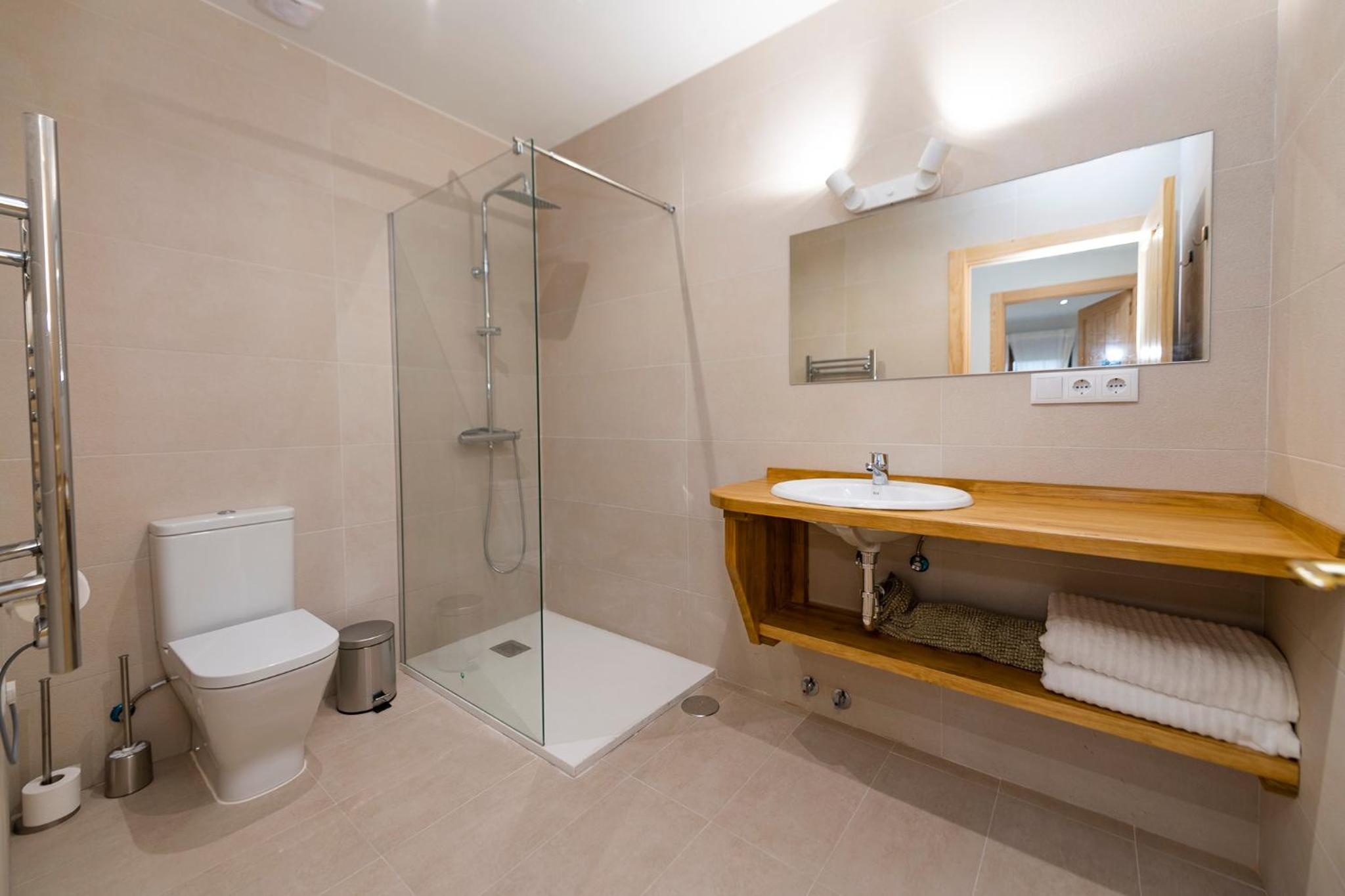 One-Bedroom Apartment - Photo 15