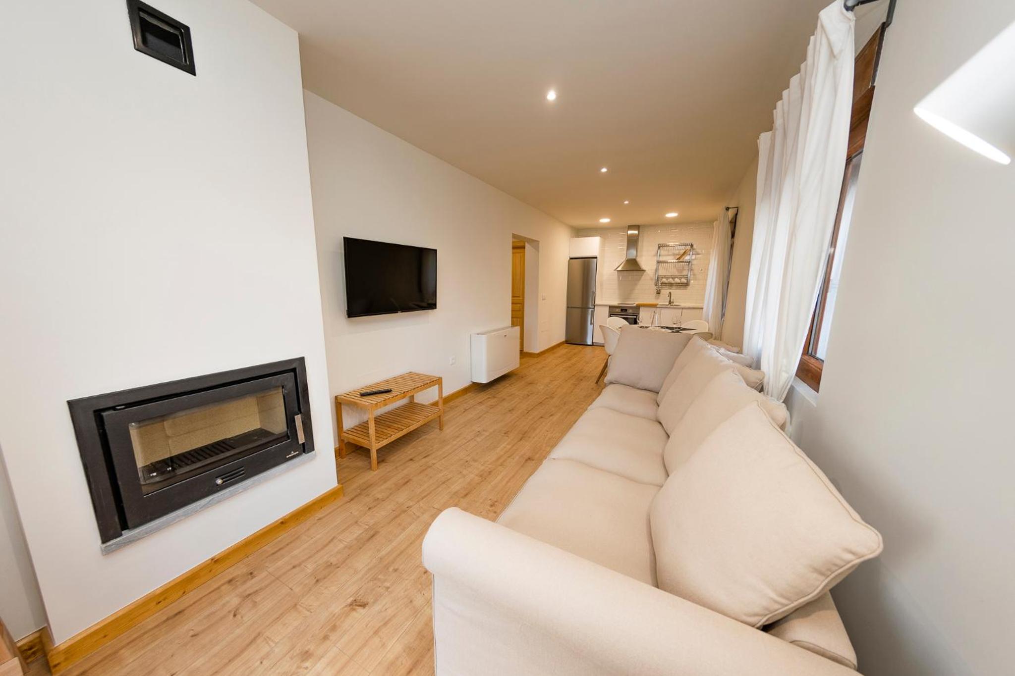 One-Bedroom Apartment - Photo 17