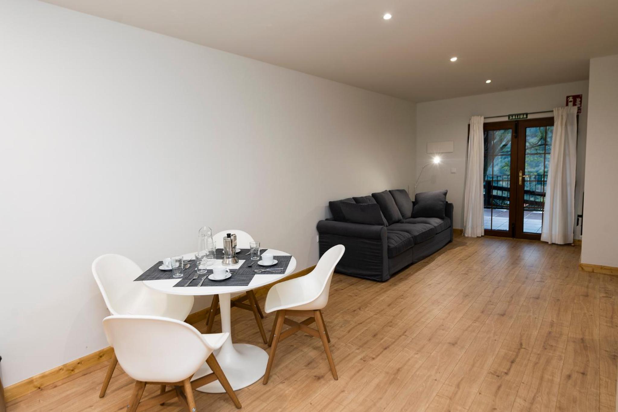 Classic Apartment - Photo 4