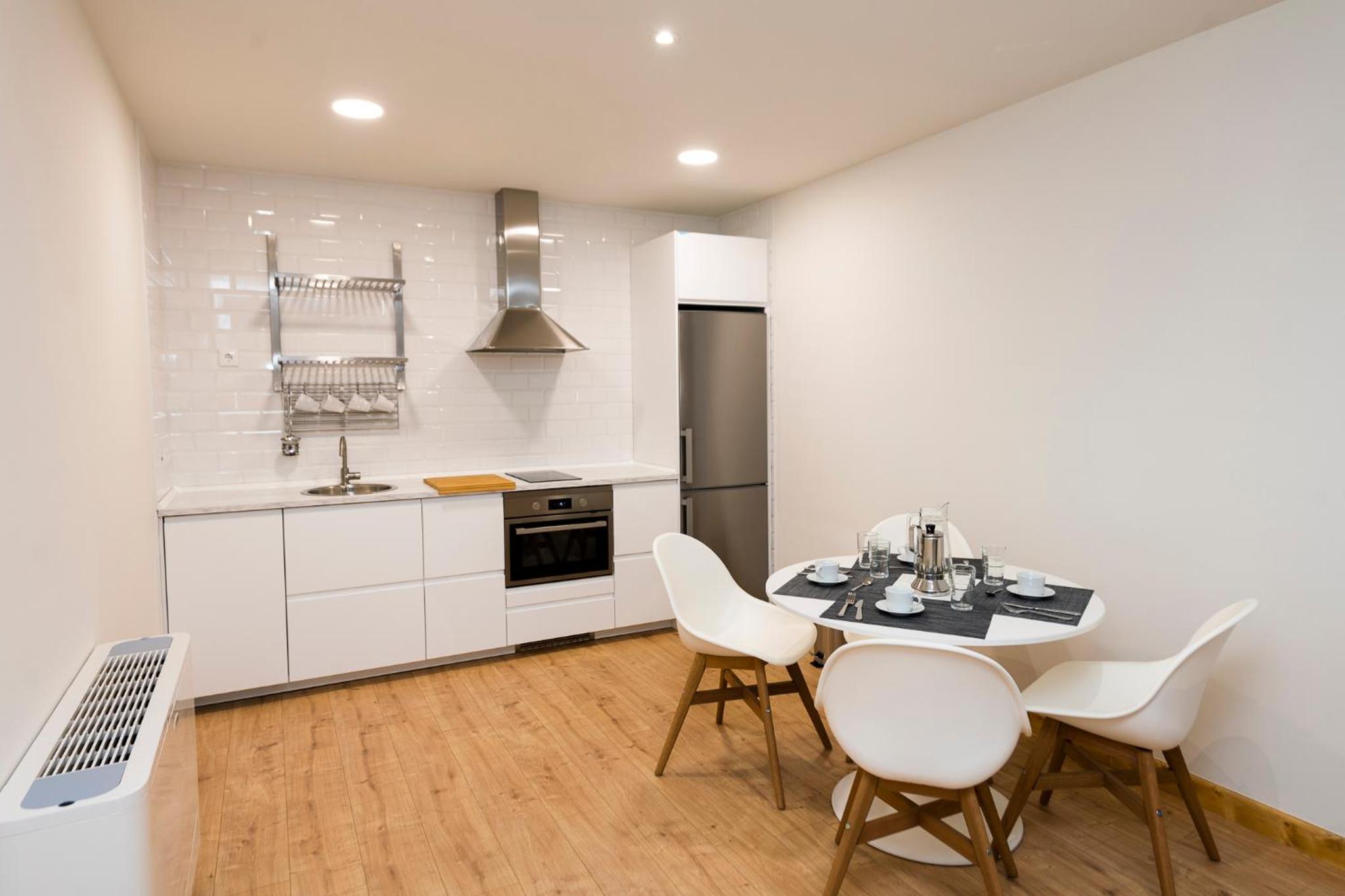 Classic Apartment - Photo 7